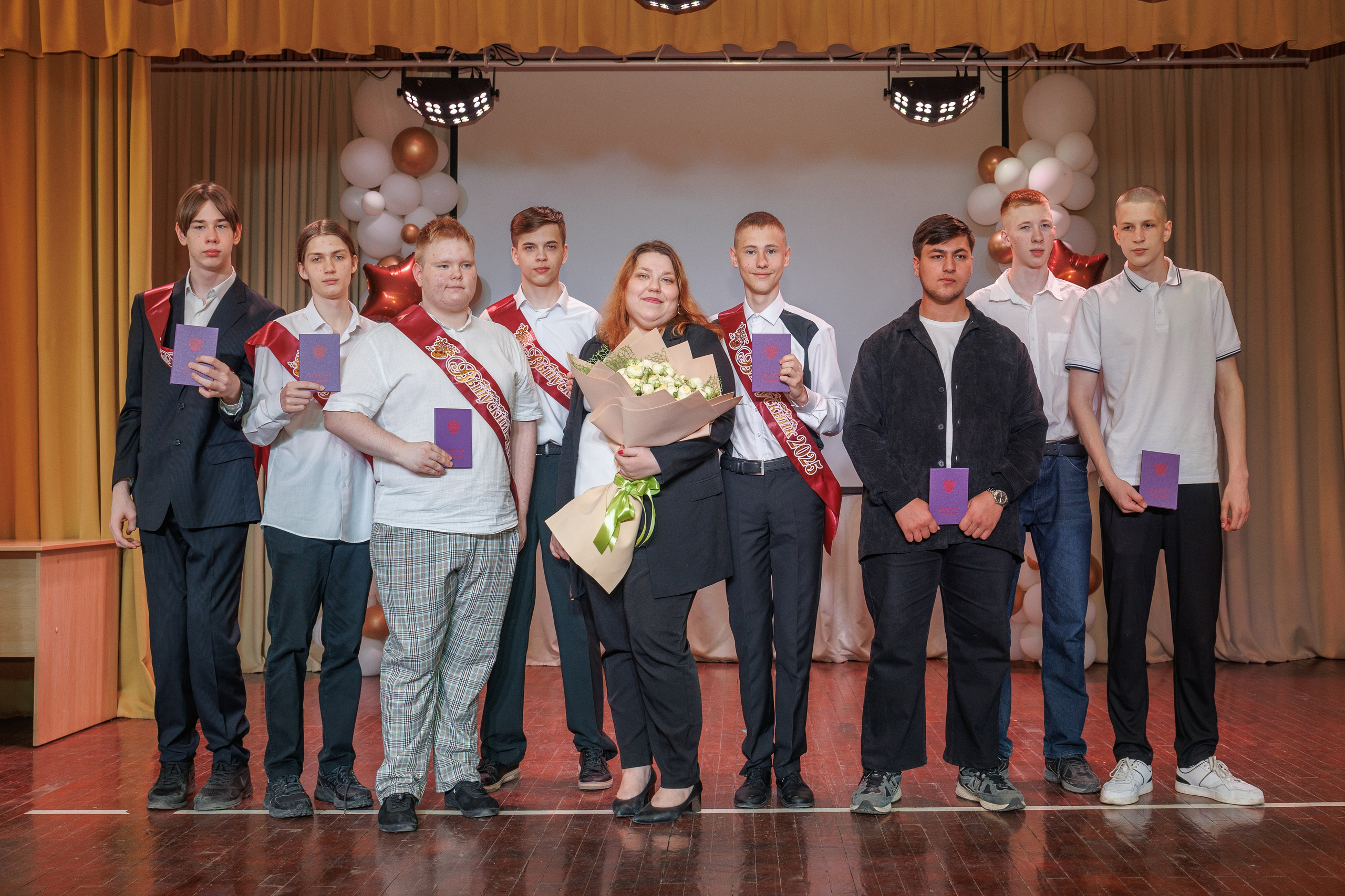 Вручение аттестатов. Свадебный и семейный фотограф в Новосибирске Ирина Дорошкова