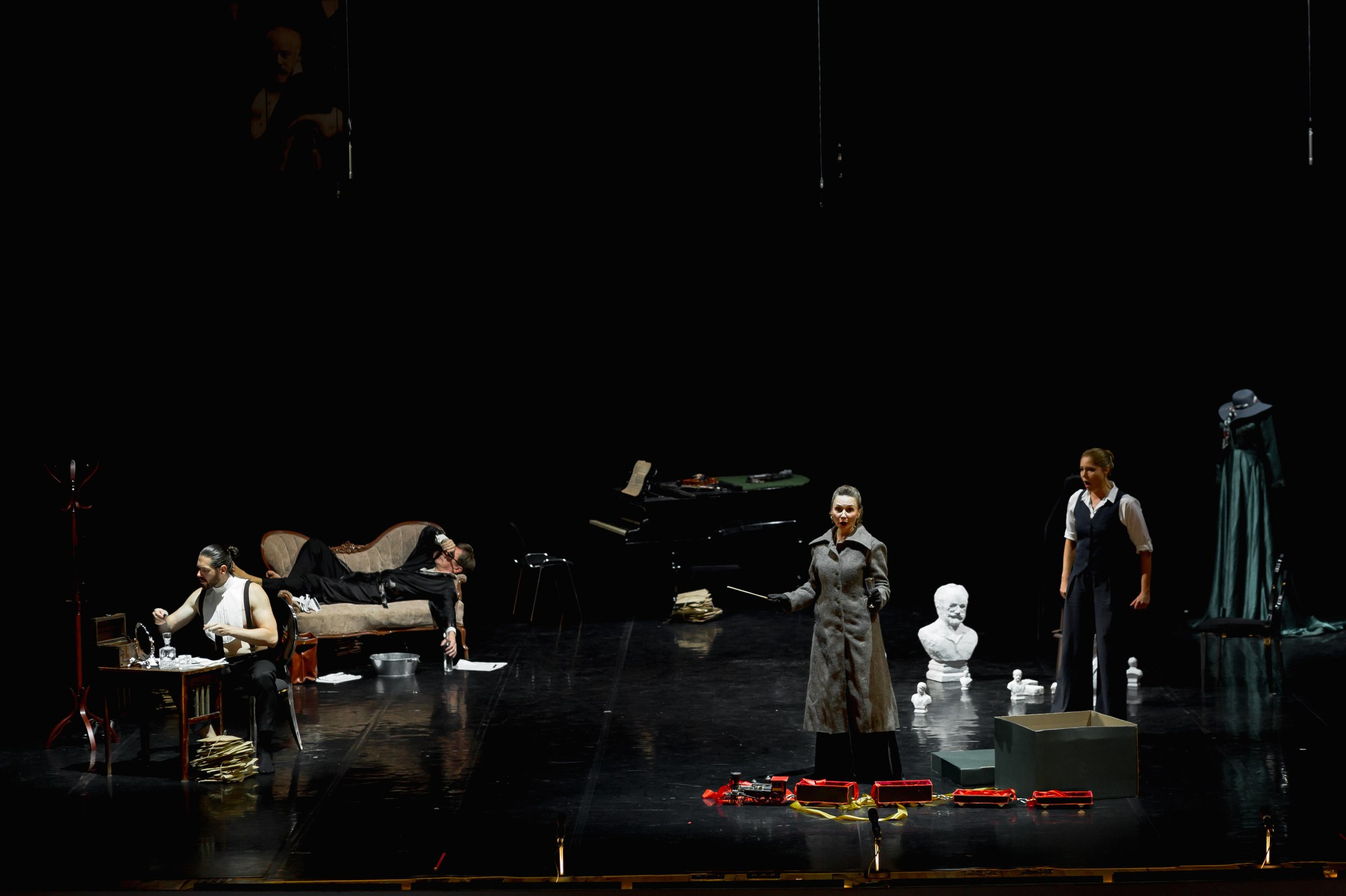 Спектакль Приглушенные голоса в Театре Эрмитажа (+репетиция). Семейный и портретный фотограф в Санкт-Петербурге Андрей Воробьев