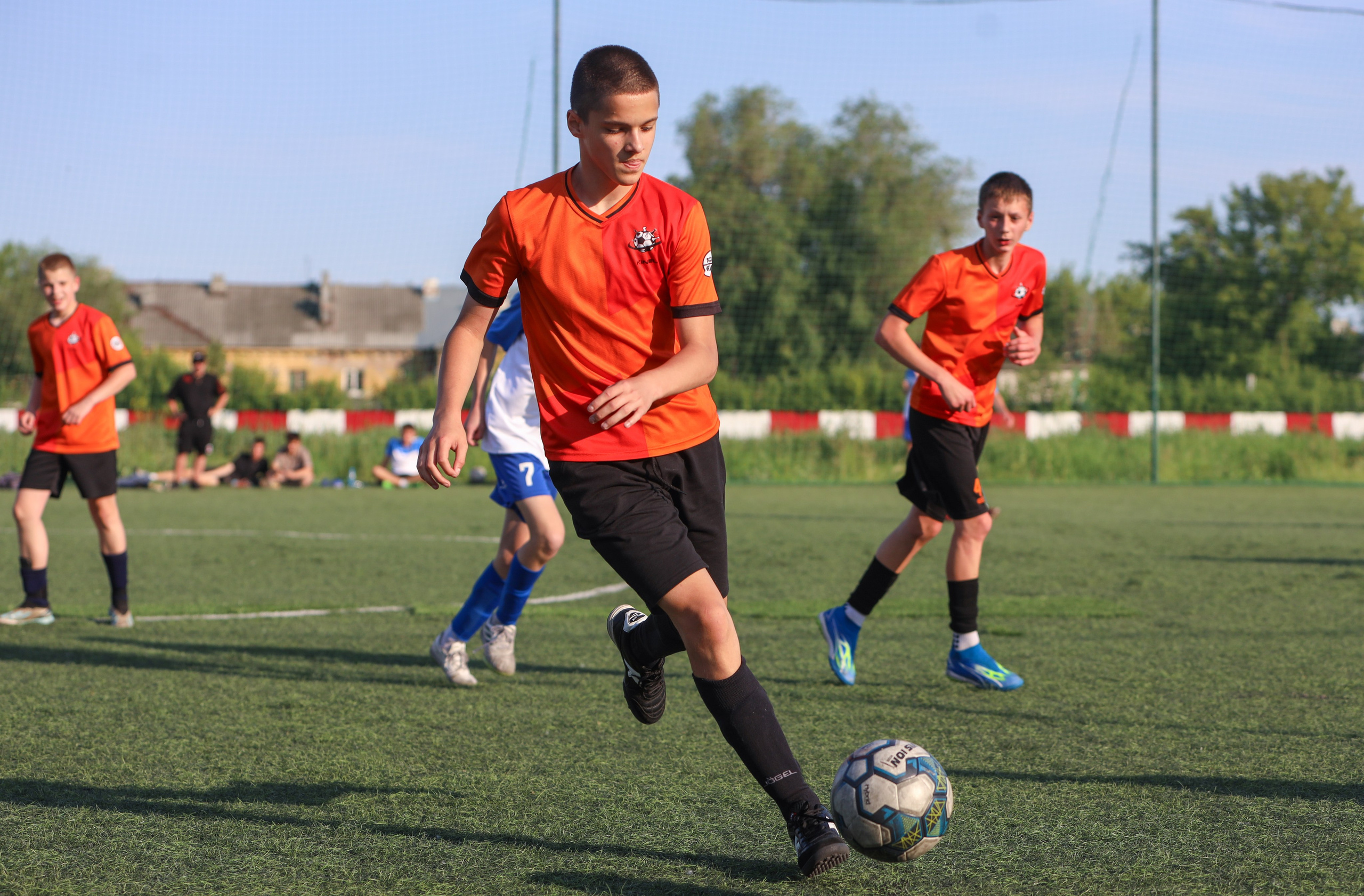 Кинель — Виктория Унион. Чемпионат СФПЛ. Молодежная футбольная лига U-15. Спортивный фотограф в Самаре