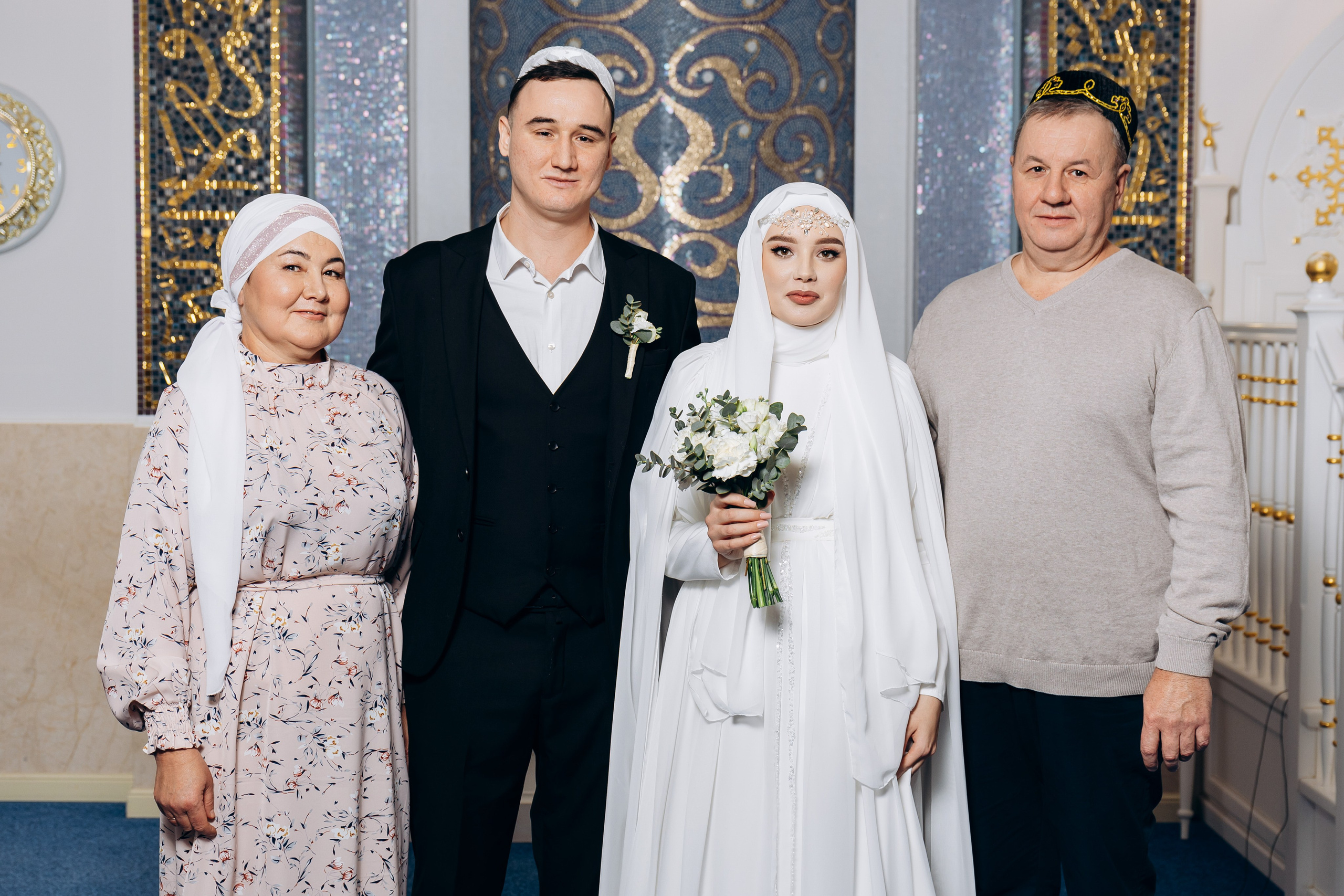 никах в мечети Иман Нуры,, фотосессия в мечети Иман Нуры, фотограф на никах в Казани Ranas4you, образ невесты на никах, завязывание платка Казань, платье на никах Казань