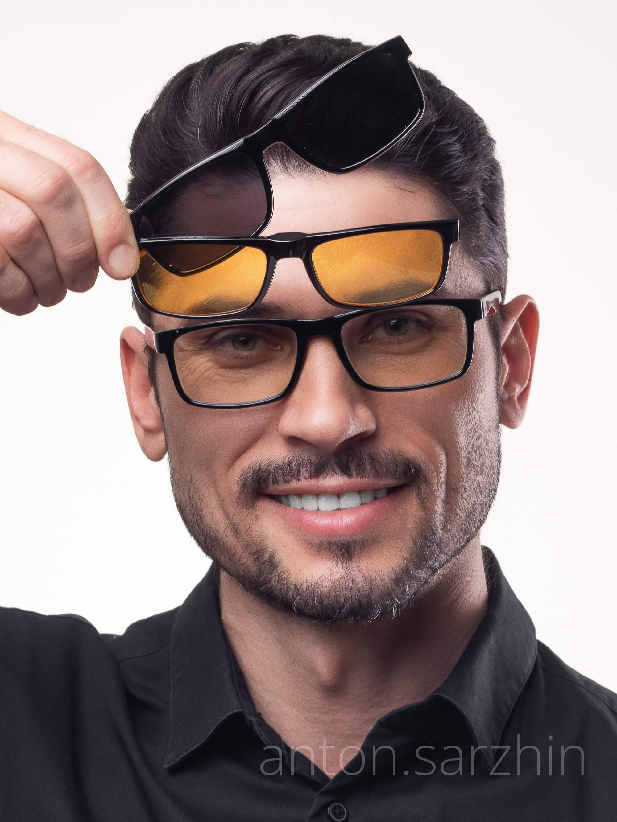 Студийный портрет профессиональной модели