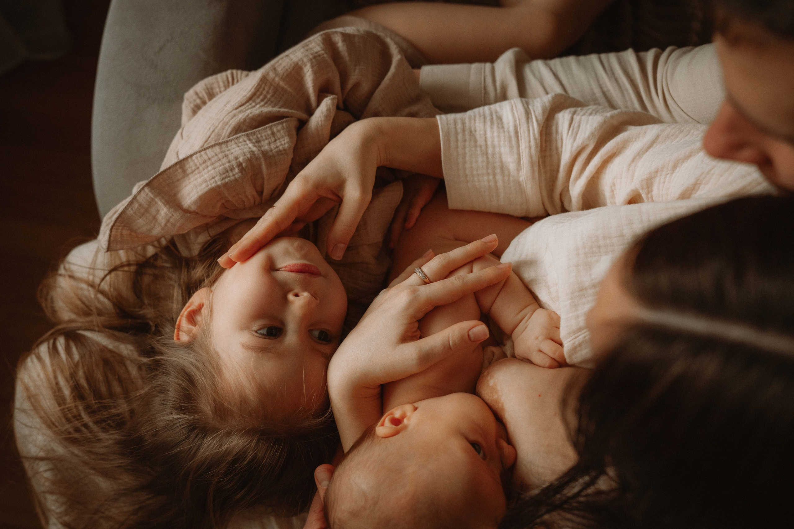 Ваня, Лера, Алиса и Кирюша. Семейный фотограф • Домашние съемки в Нижнем Новгороде