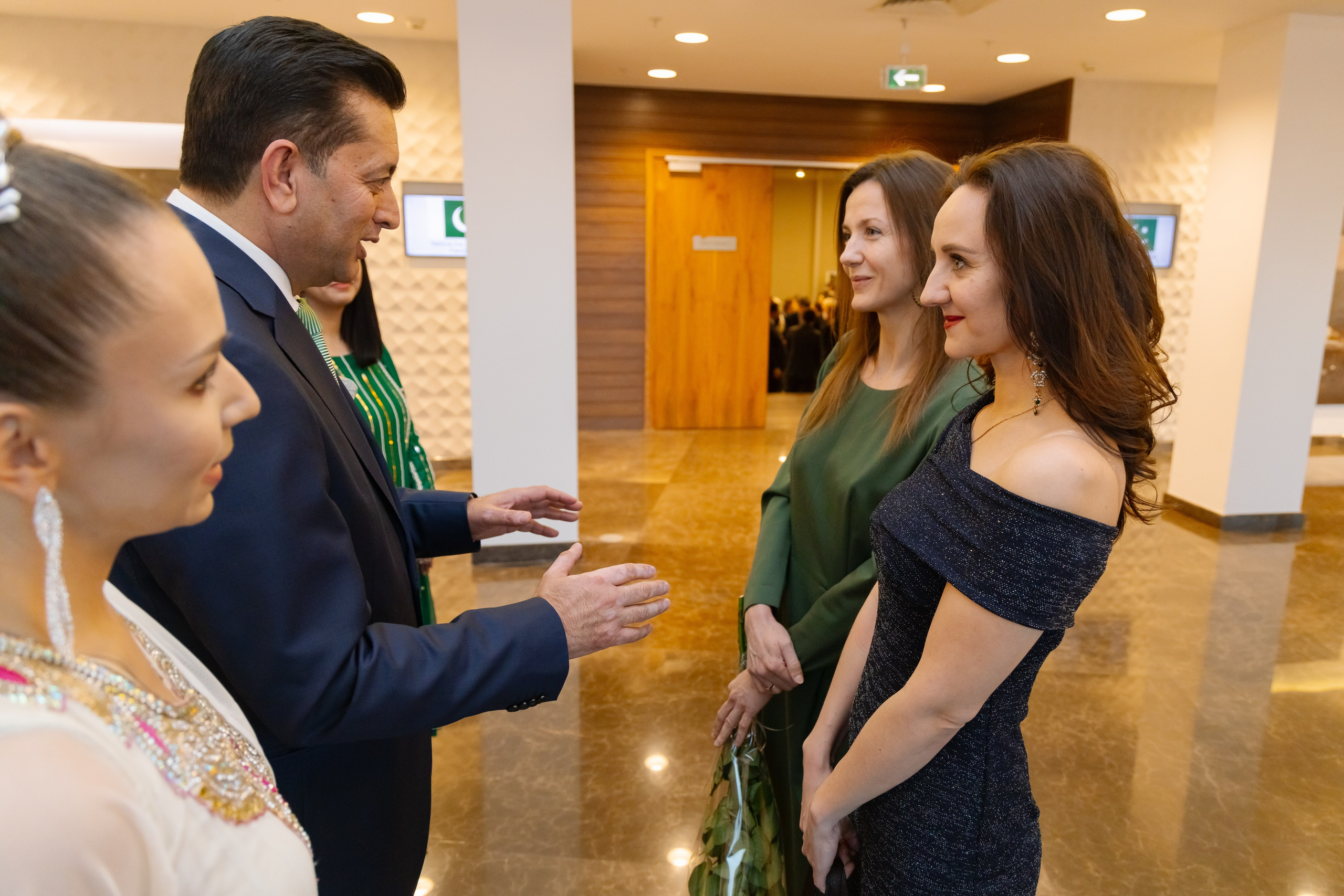 Фотосъемка делегации Пакистана в Беларуси в отеле Марриотт. Свадебный фотограф в Минске/Беларуси Сергей Спиридонов