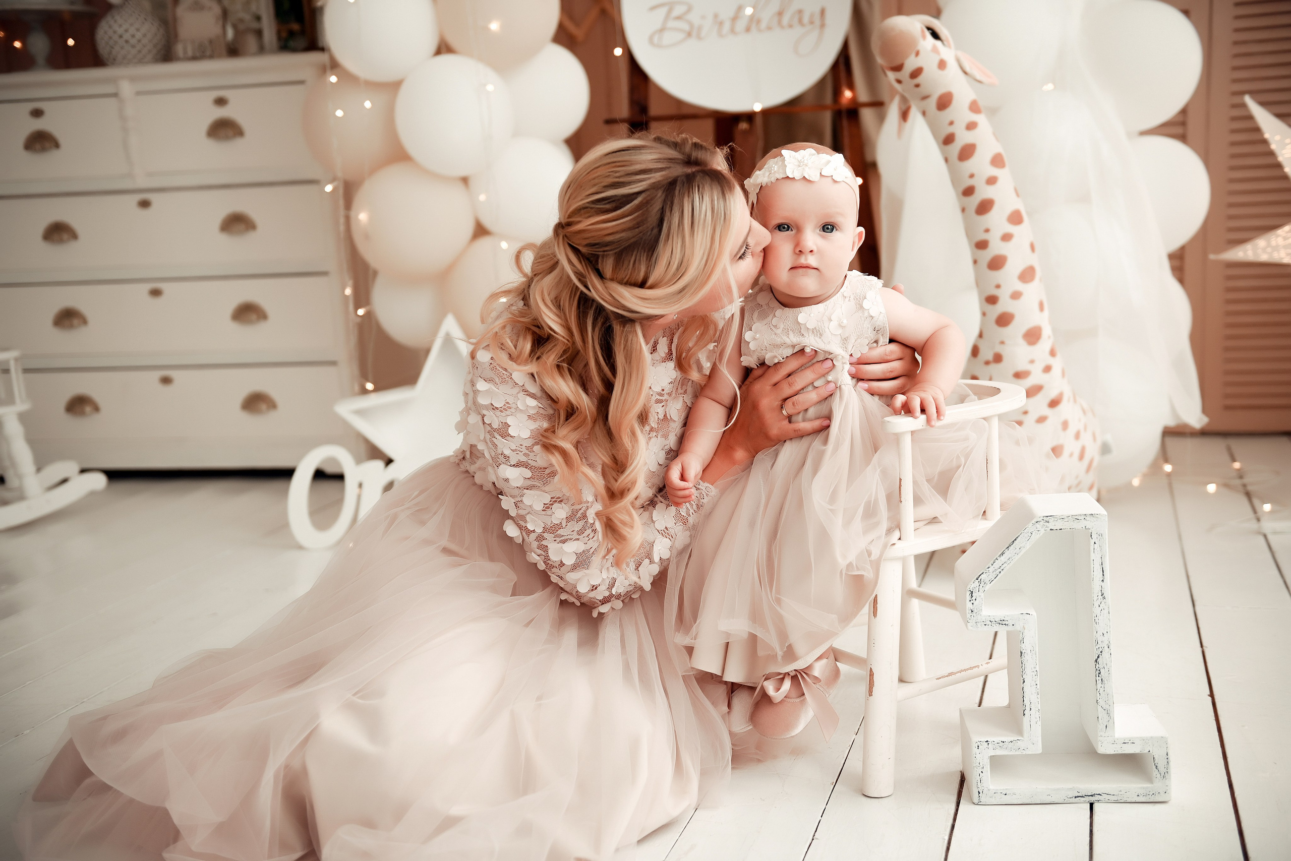 Семейная на 1 годик. Свадебный, семейный, детский, контент фотограф в Омске Максим Ильин