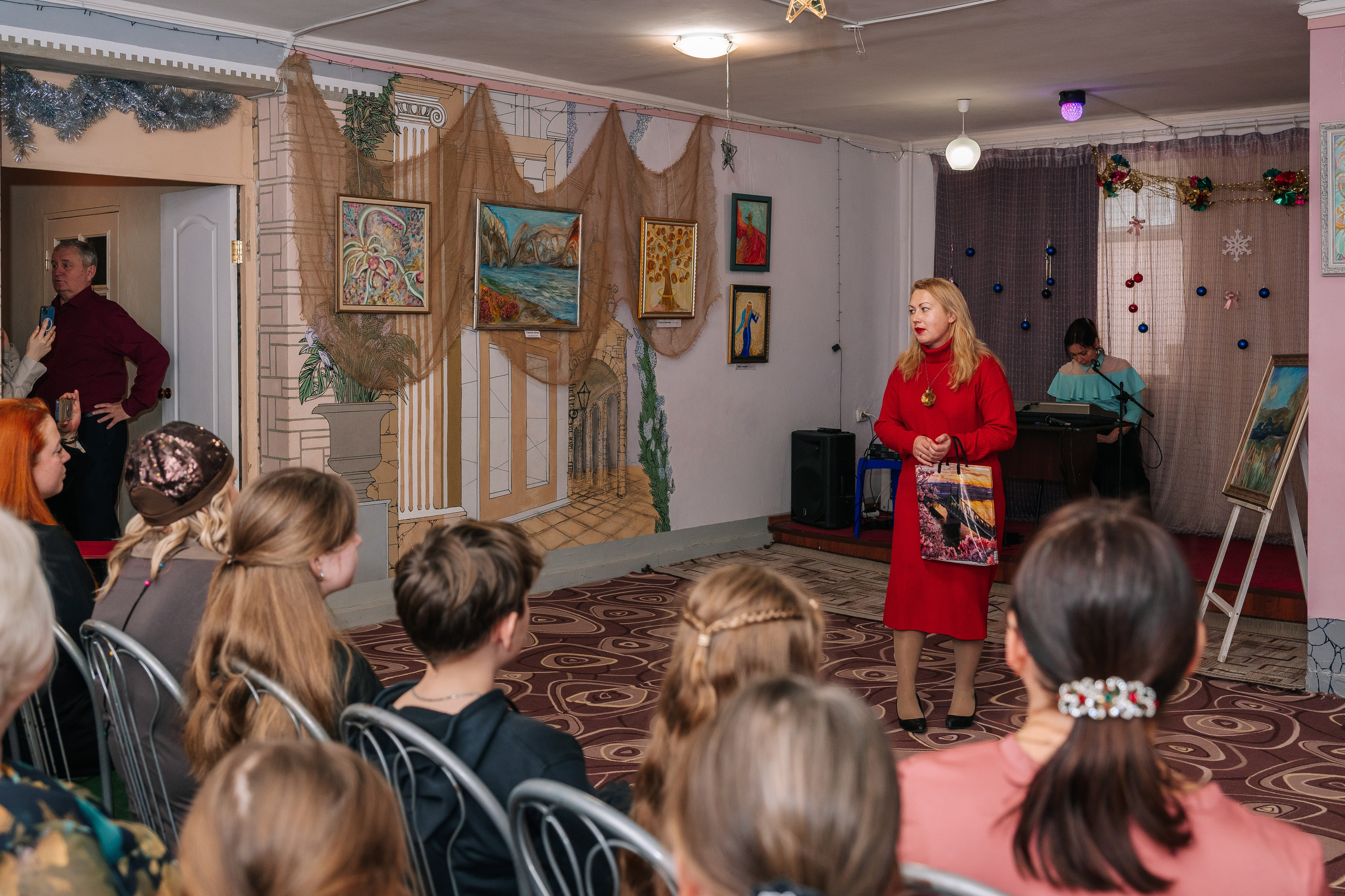 «Музыка света»: творческий вечер Татьяны Ивановой-Гуляевой. Семейный клуб «Открытый город»