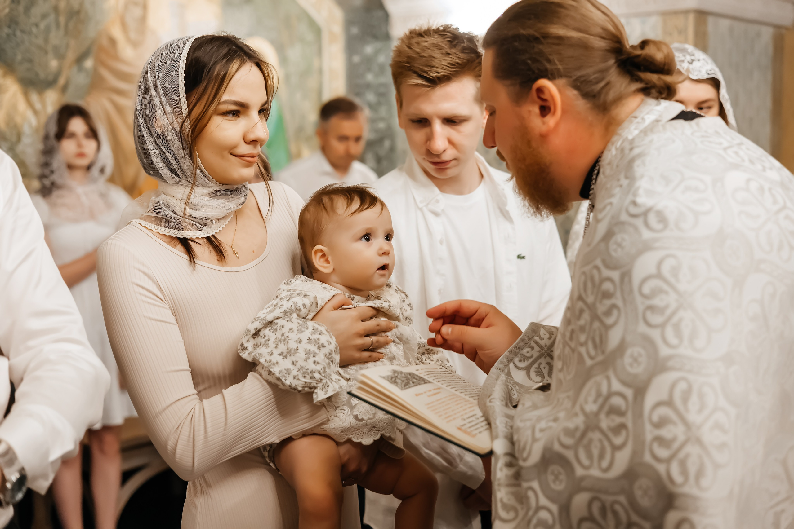 Крещение Артемия в Храме Николая Чудотворца в Ангелово. Фотограф на крещение и венчание Москва  Надежда Баланина