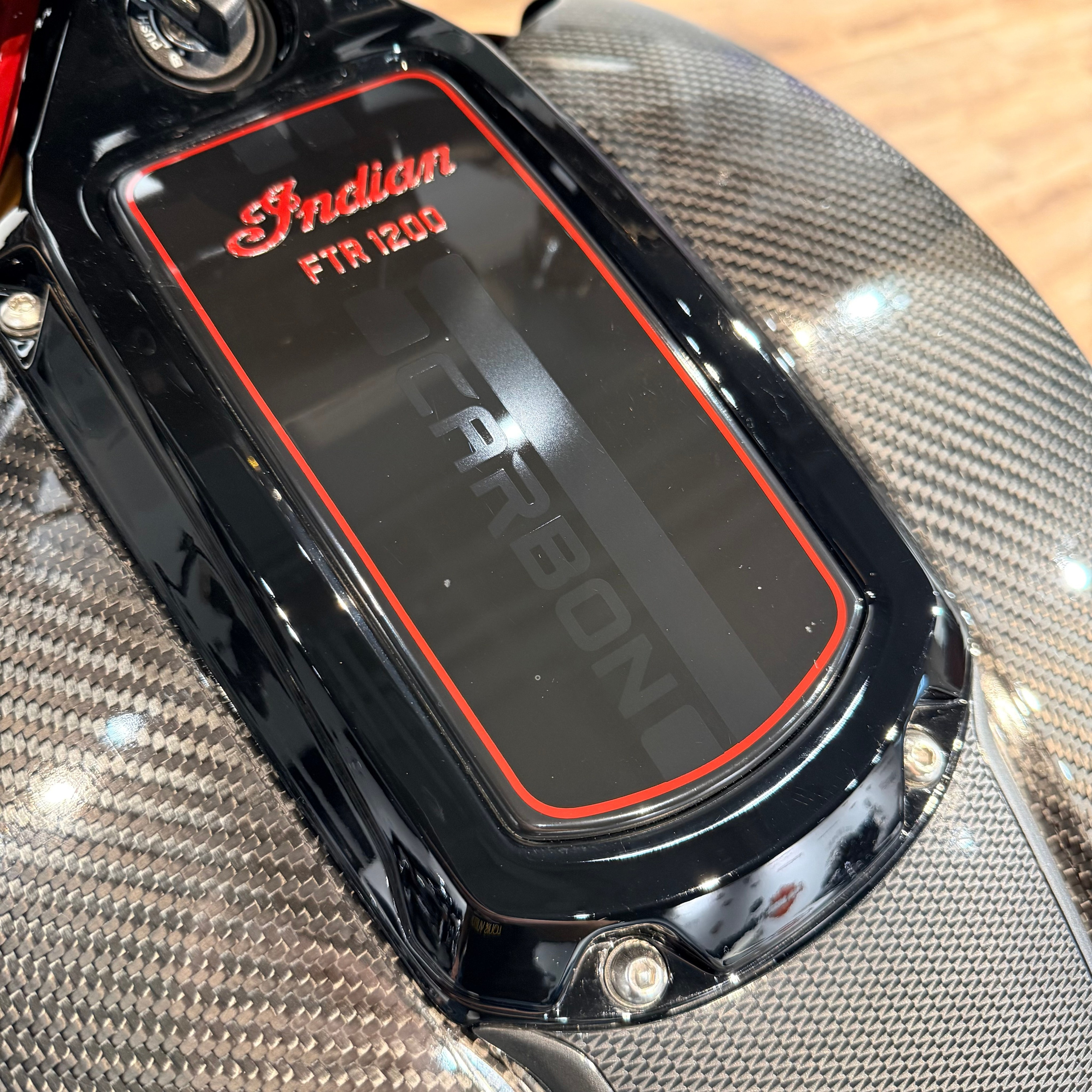 Купить 2021 Indian FTR Carbon Race Replica — подробнее на сайте. Hello Davidson, Москва. Только хорошие мотоциклы…