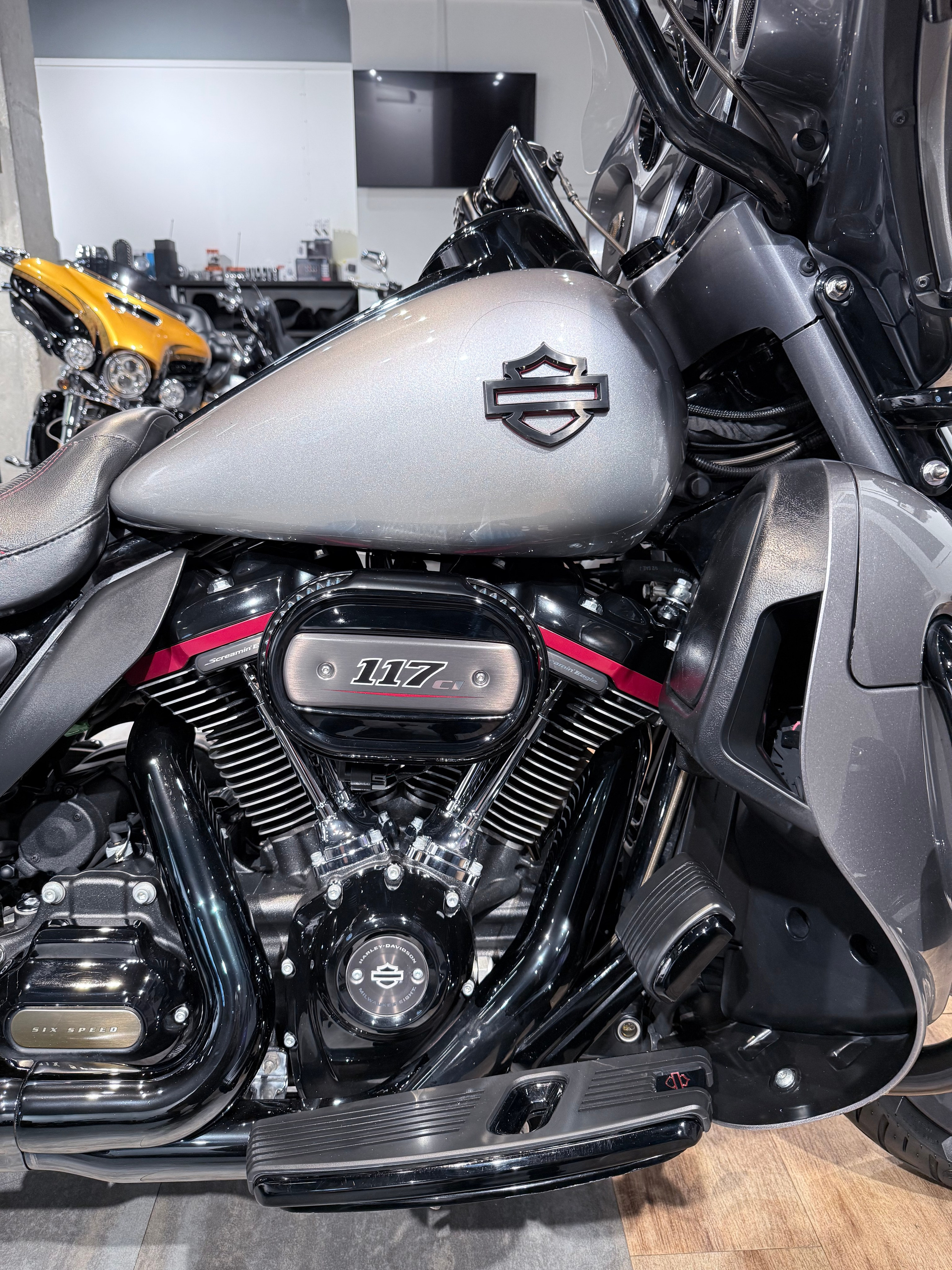 2019 CVO Electra Glide Limited 117 (Nardo Gray). Hello Davidson, Москва. Только хорошие мотоциклы…