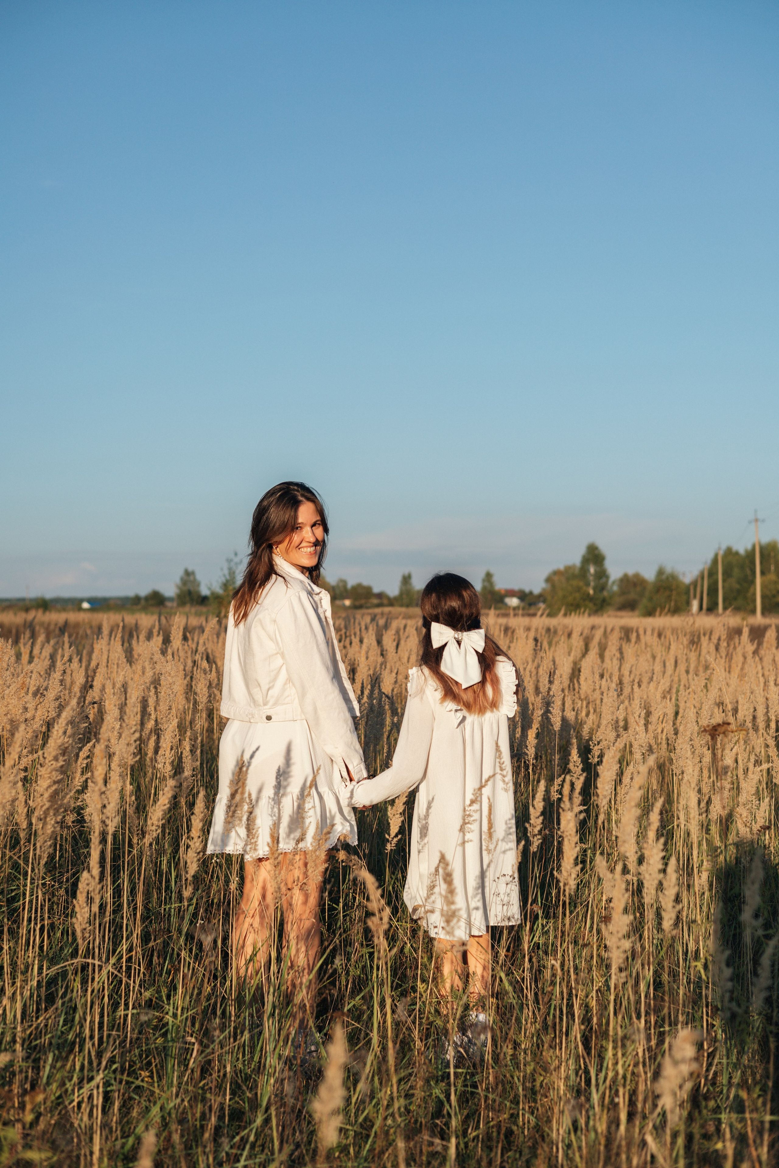 Юля, Илья, Полина, Сергей. Ваш фотограф