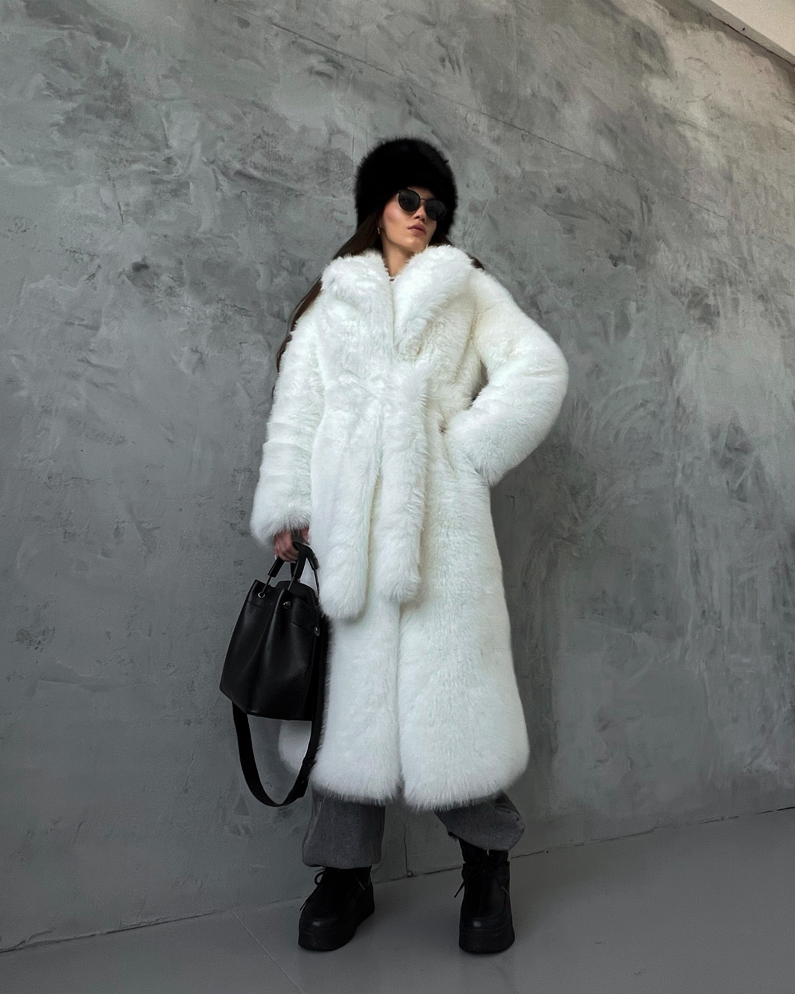 Валерия Рябова. Съёмка одежды для маркетплейсов и брендов Morozova Production