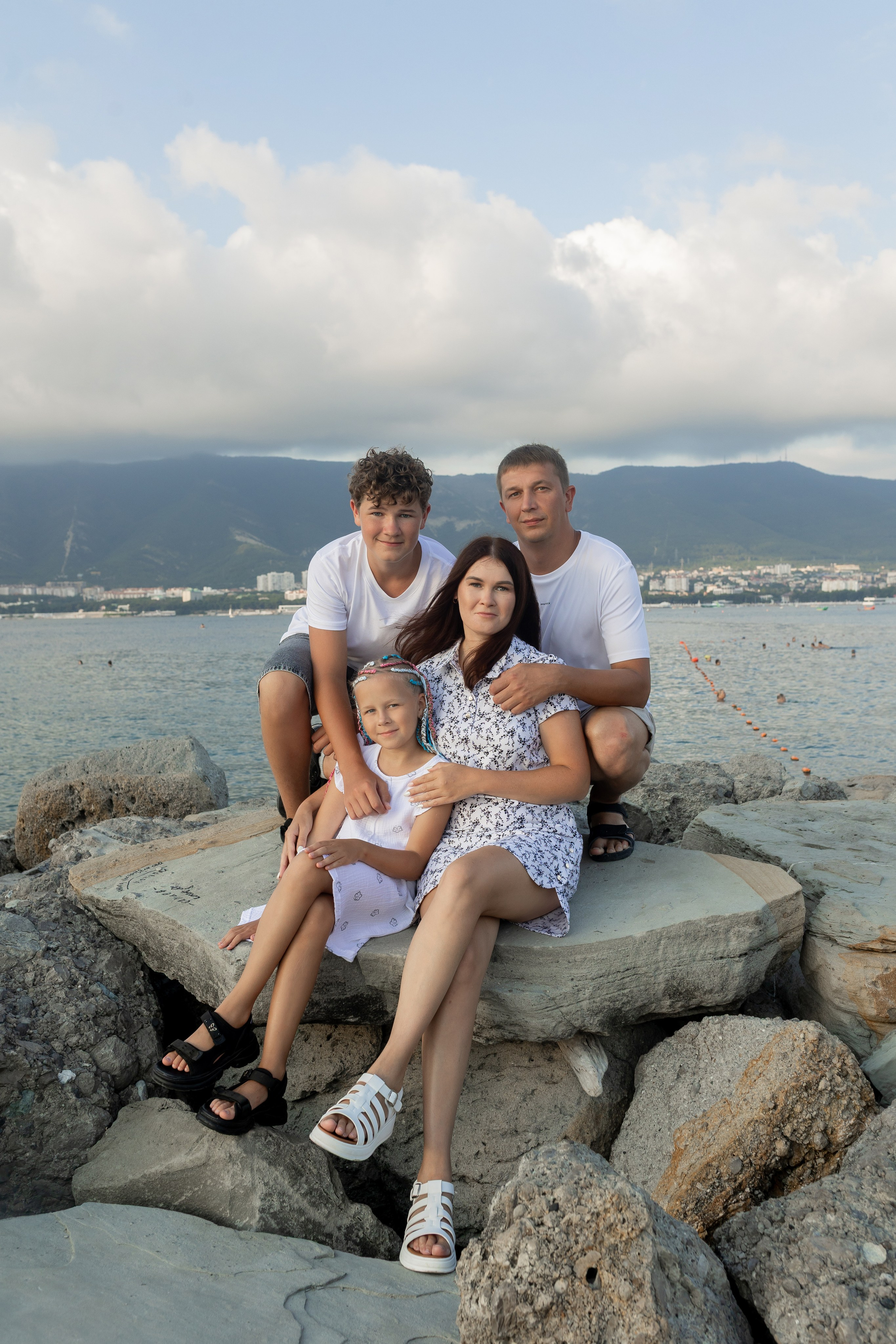 Ирина, Дмитрий, Анастасия и Арсений. Wedding and family photographer in Gelendzhik Victoria Balashova