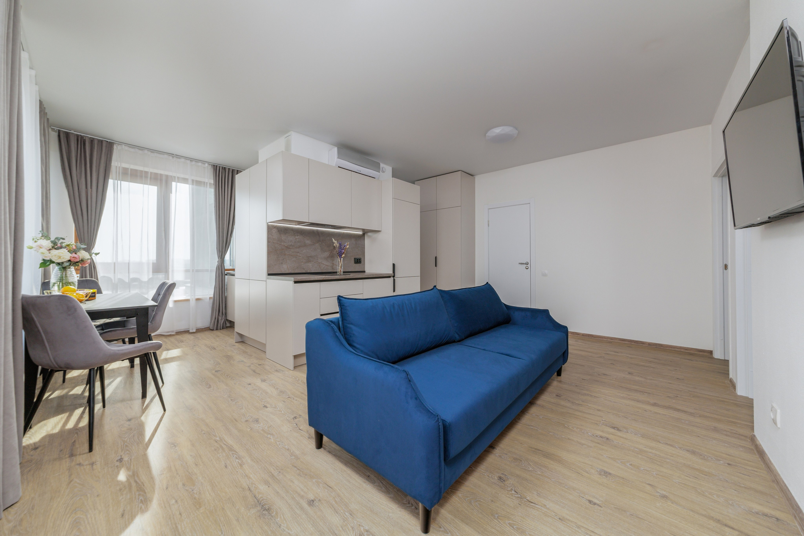 Двухкомнатная квартира, Варфоломеевская ул