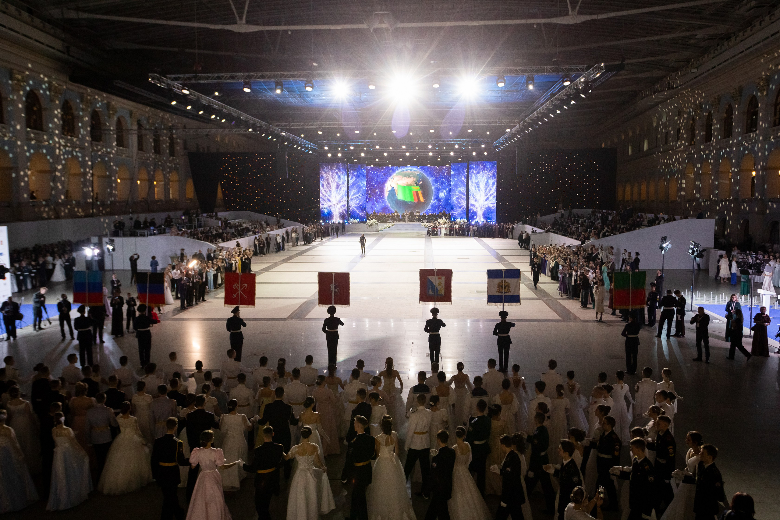 Кадетский бал. VICTOR SAPOZHNIKOV