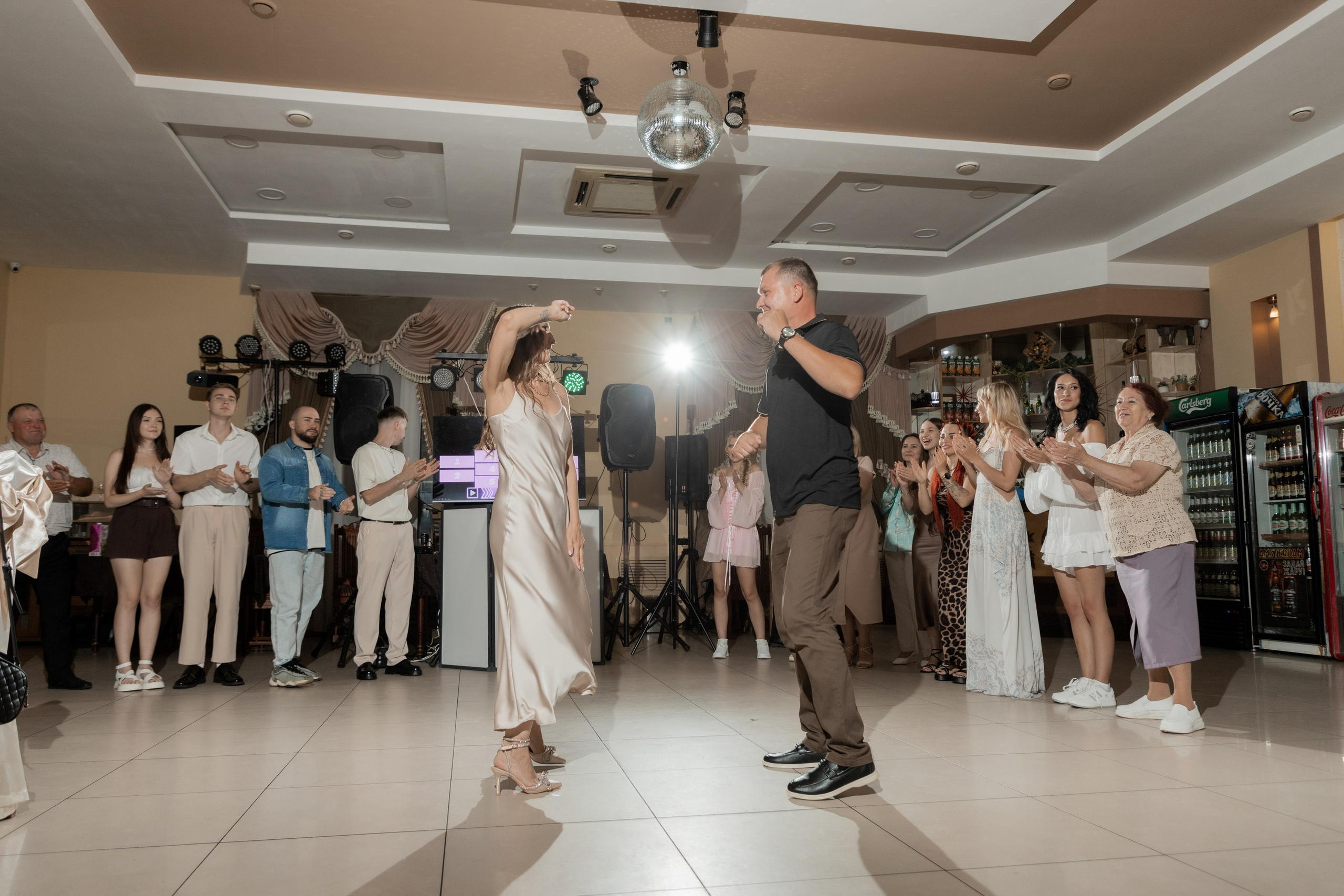 Роман и Александра (банкет). Свадебный фотограф Ангелина Сунгатулина | Саратов | Балаково | Вольск