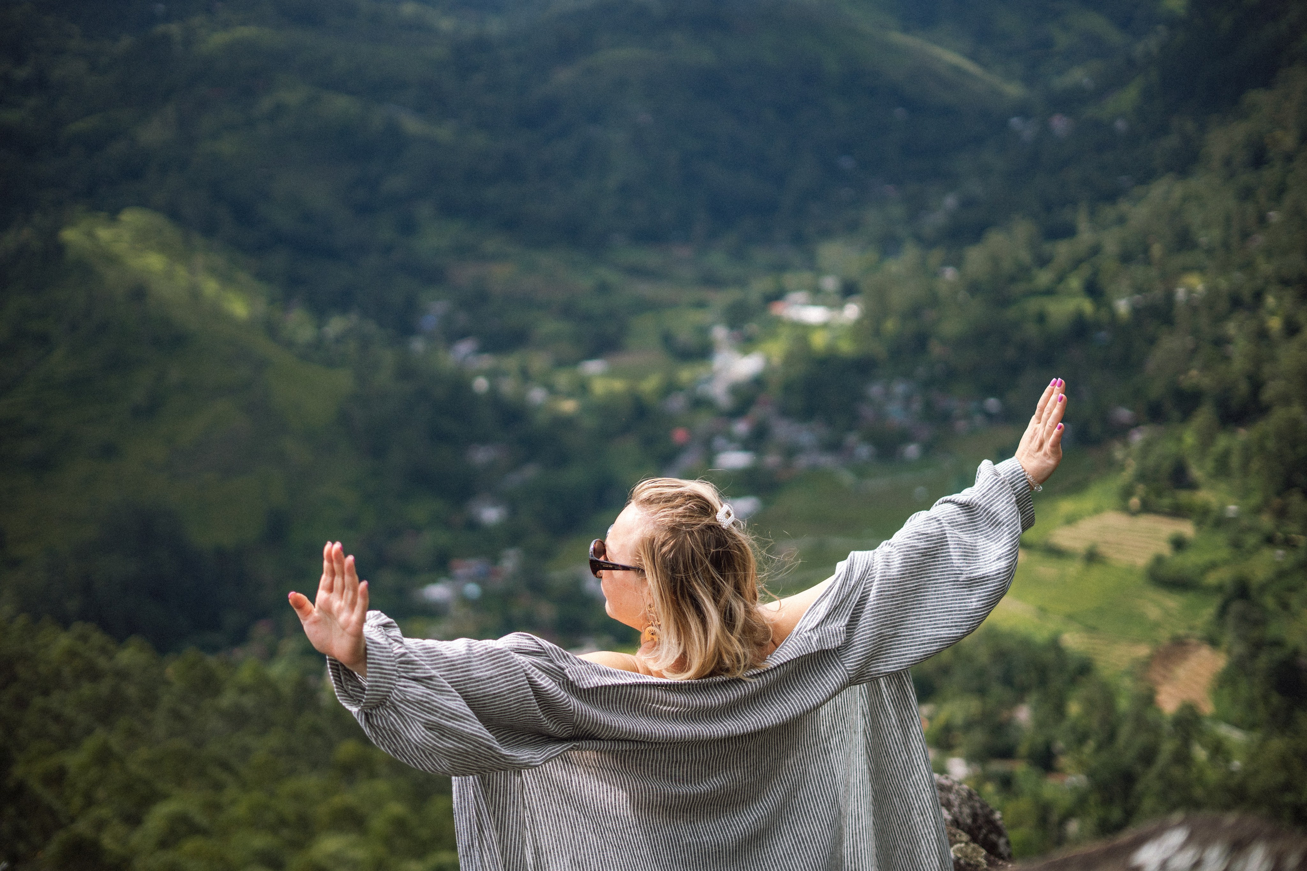 Content shooting for Svetlana’s expert blog during a two-day trip to Ella