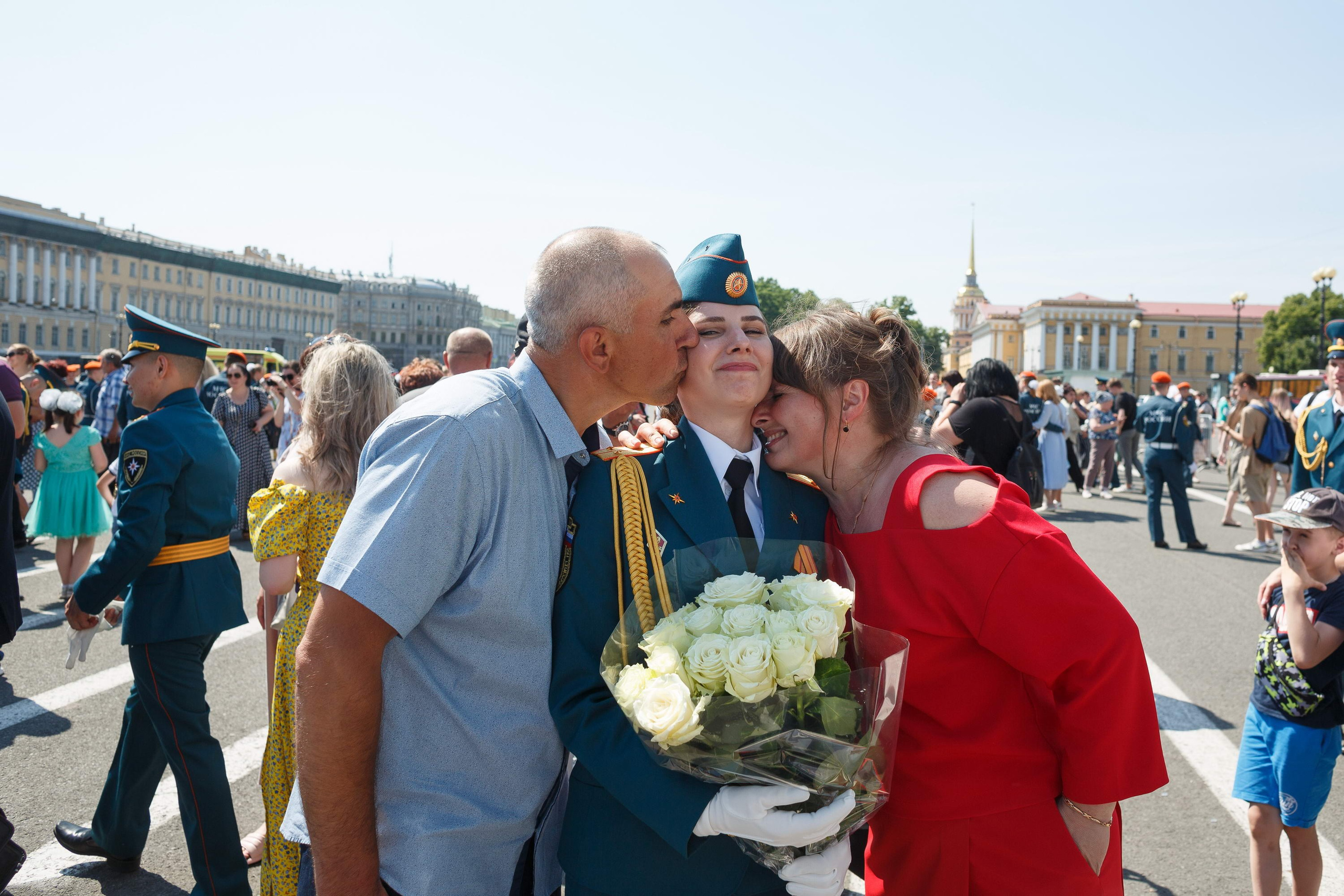 Выпуск офицеров СПб УГПС МЧС России. Свадебный фотограф Игорь Брундасов 8PHOTO на свадьбу венчание загс СПб
