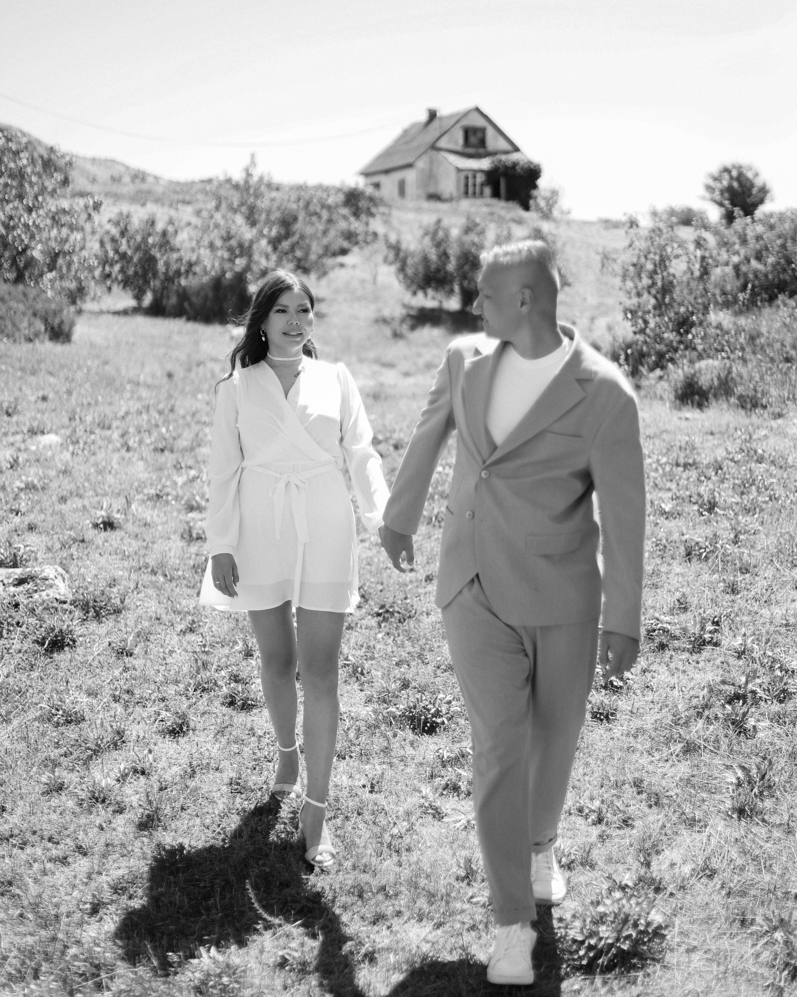 Роспись и прогулка в старом Херсонесе. Фотограф в Севастополе и Крыму Артем Волобуев