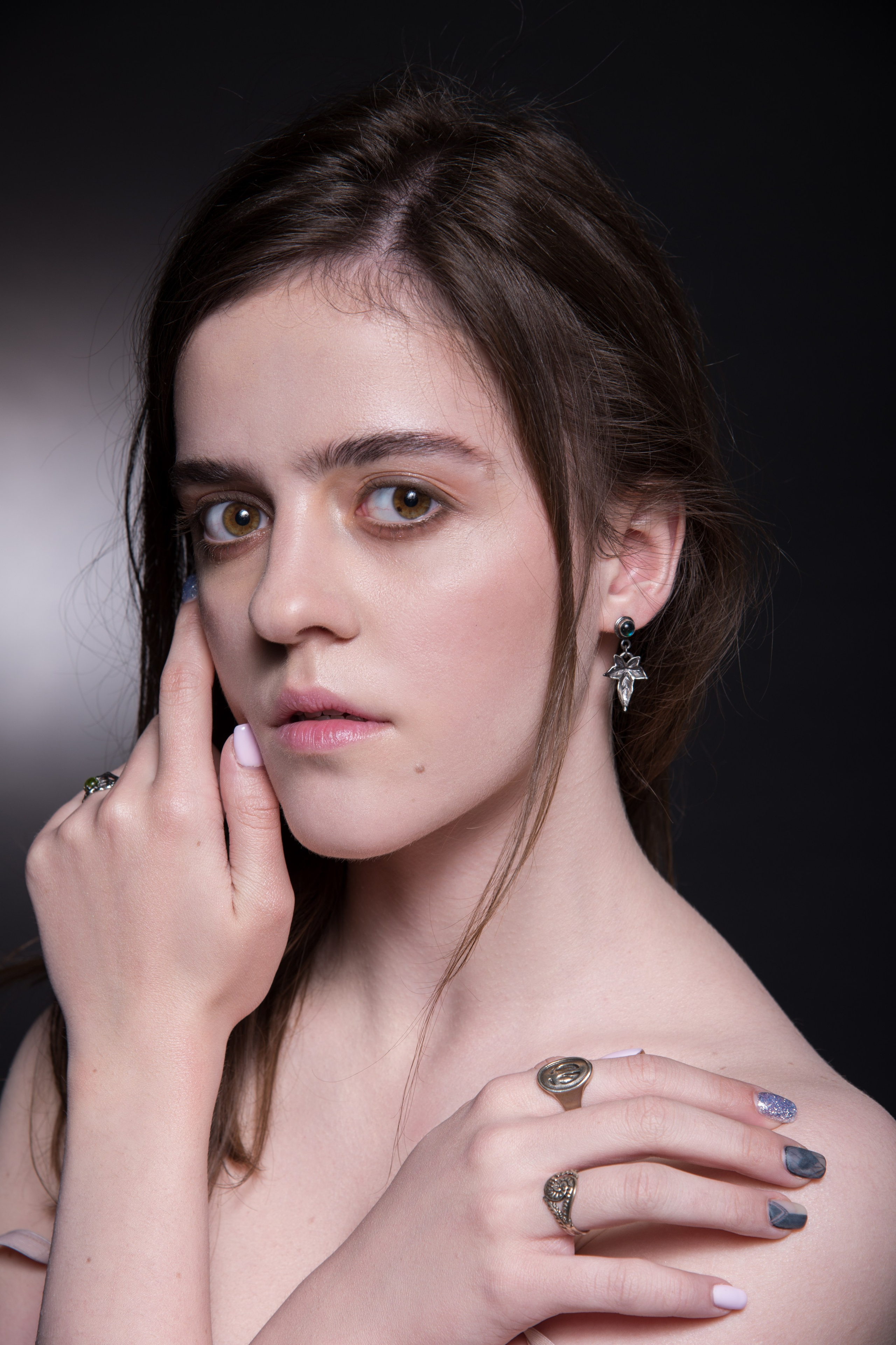 Для бренда украшений. Фотограф Юлия Зимина