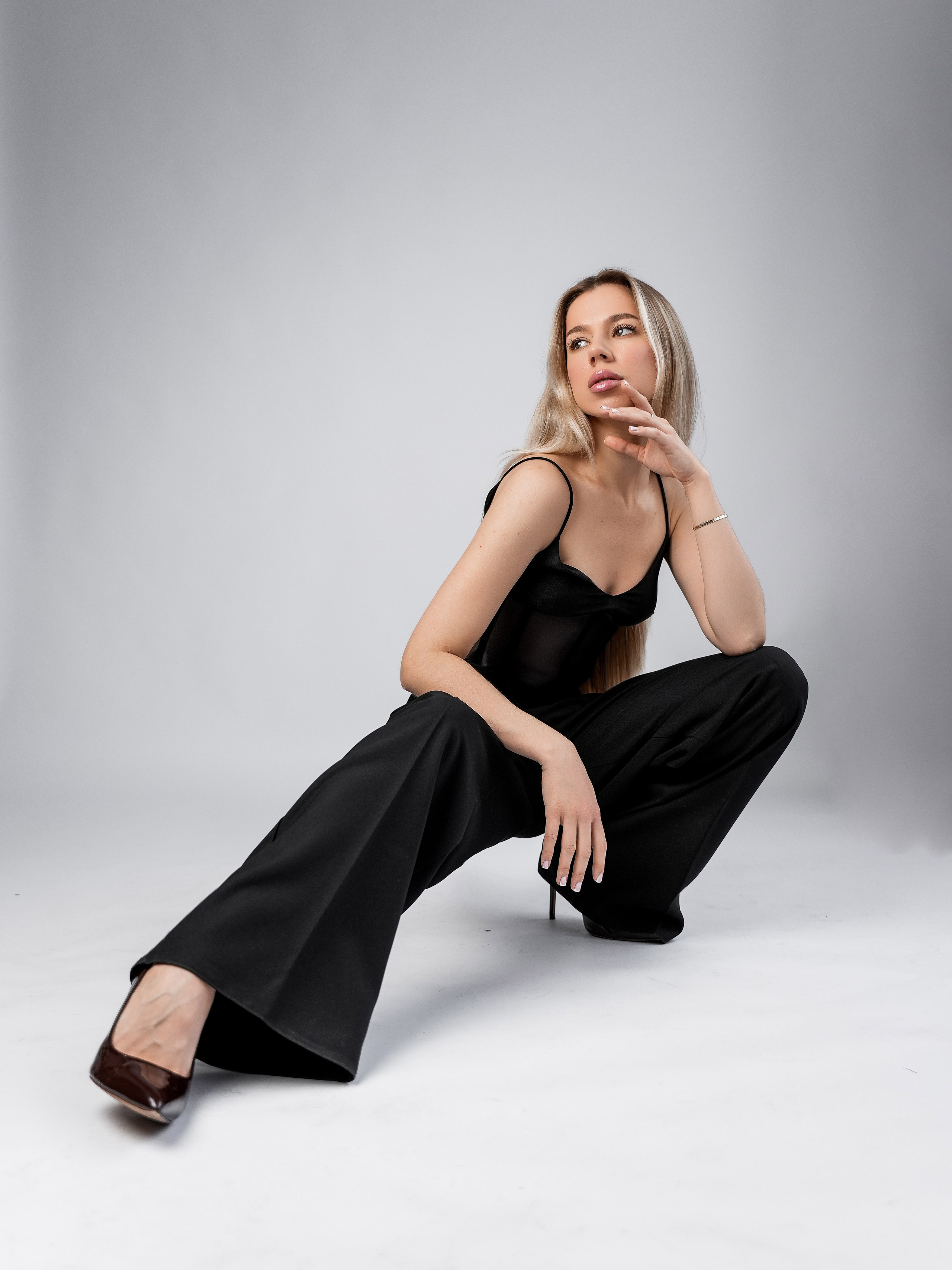 Съёмка брюк для wildberries. Фотограф в Смоленске Ольга Давыдова