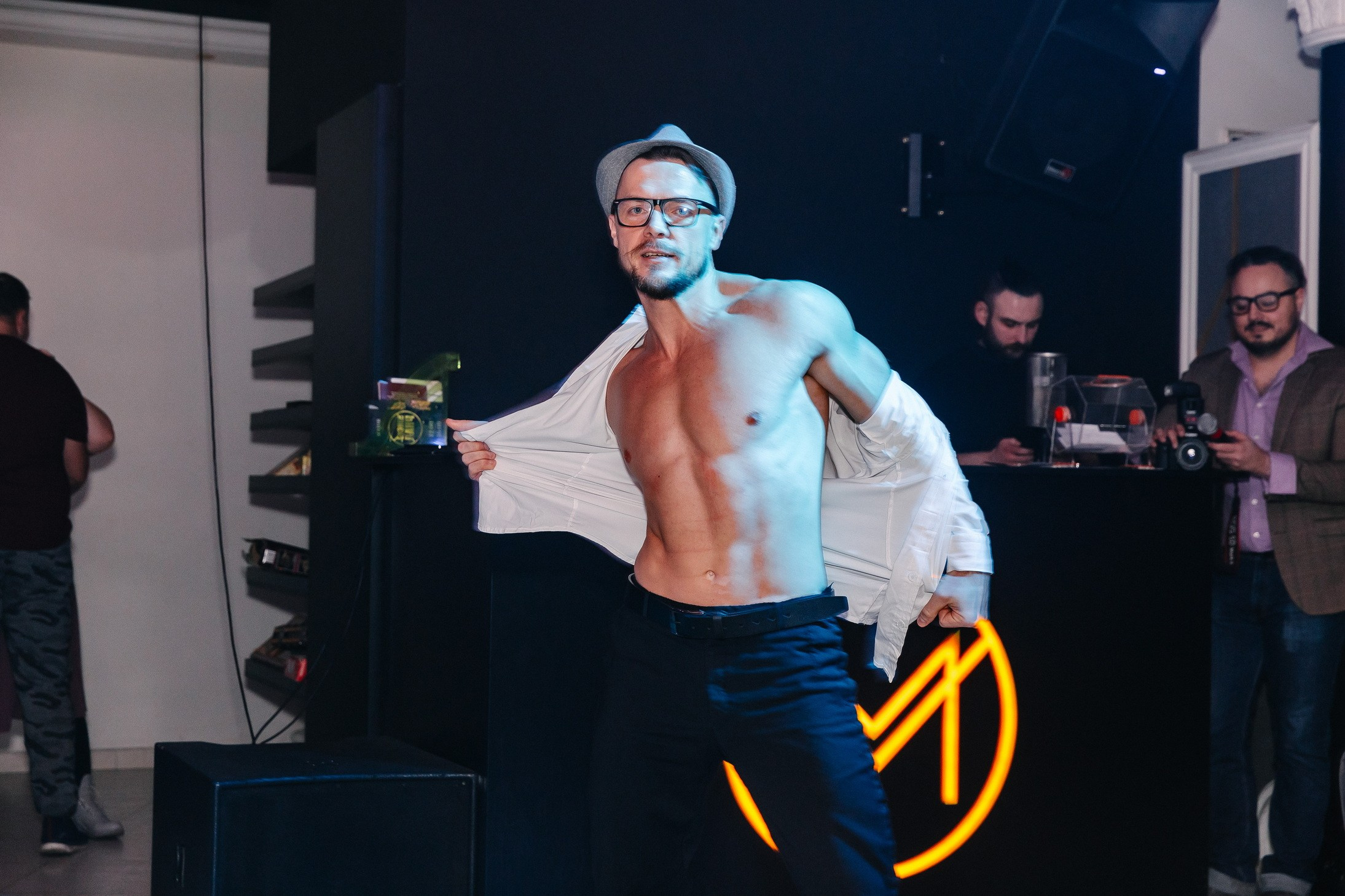 8 марта в лаунж-баре Major 2024. Свадебный, семейный и детский фотограф в Калининграде Елена Кравцова