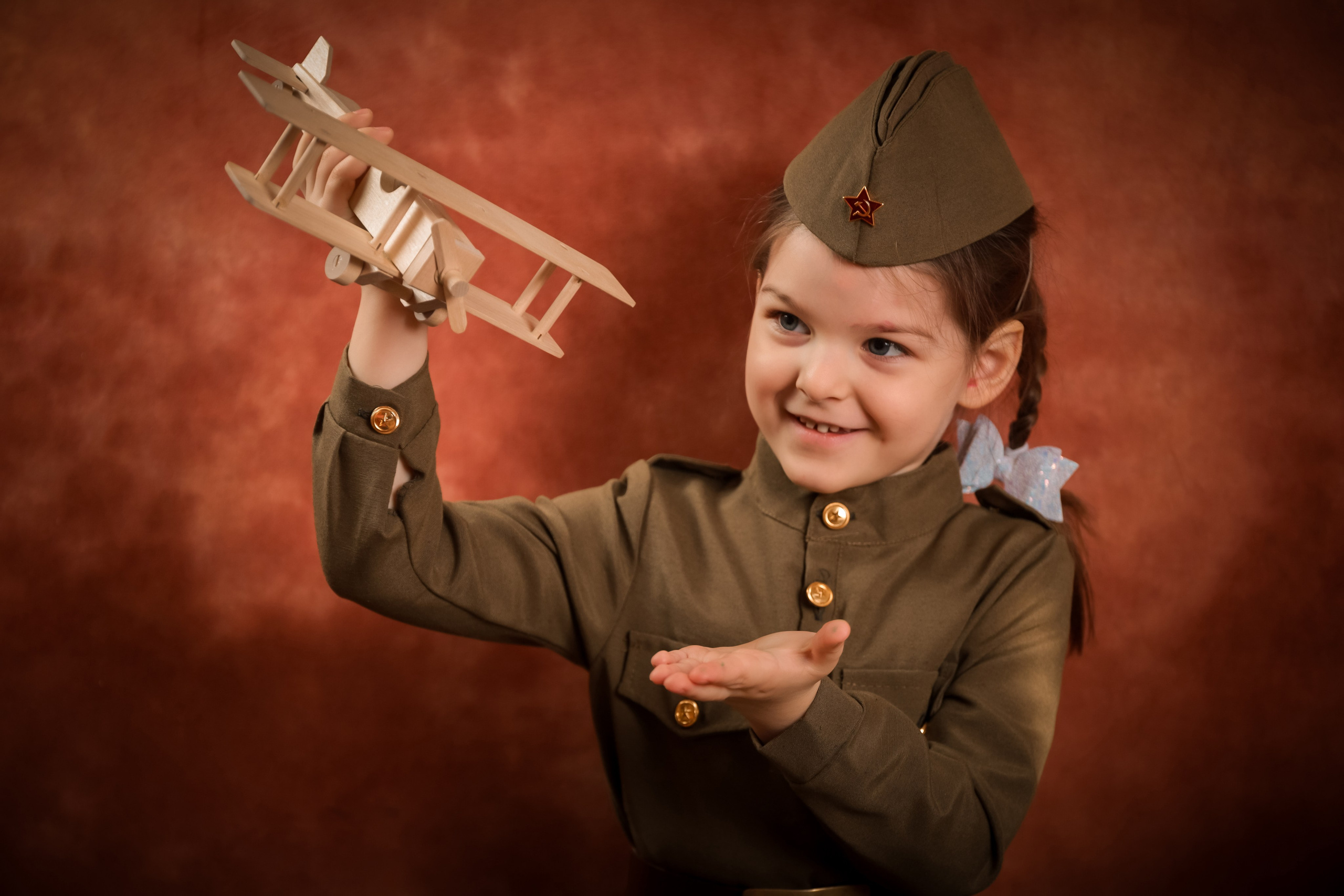 9 мая. Выпускные альбомы в Таганроге и Ростовской Области