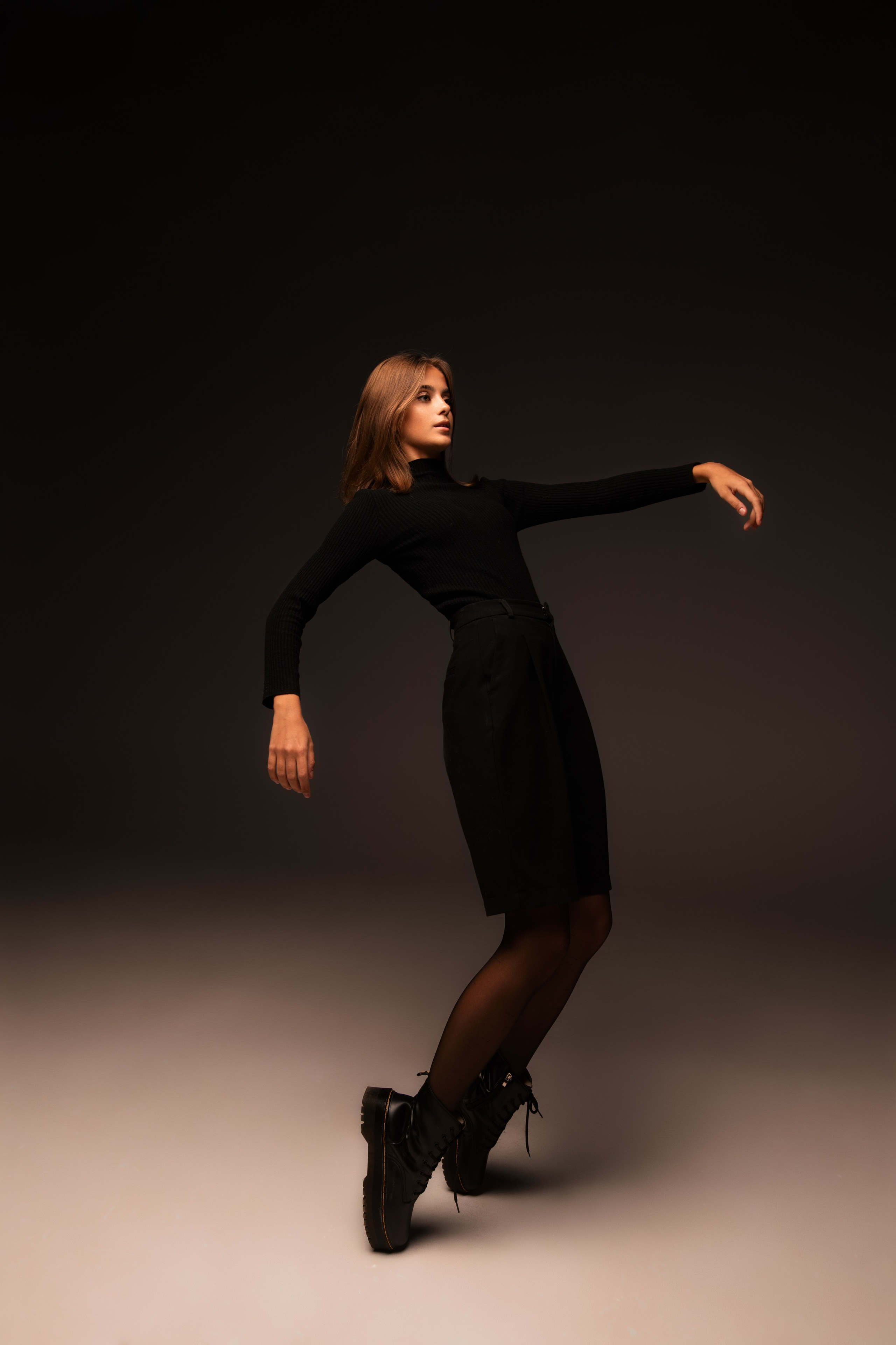 Студийная съемка с Викторией на циклораме в формате для «себя»