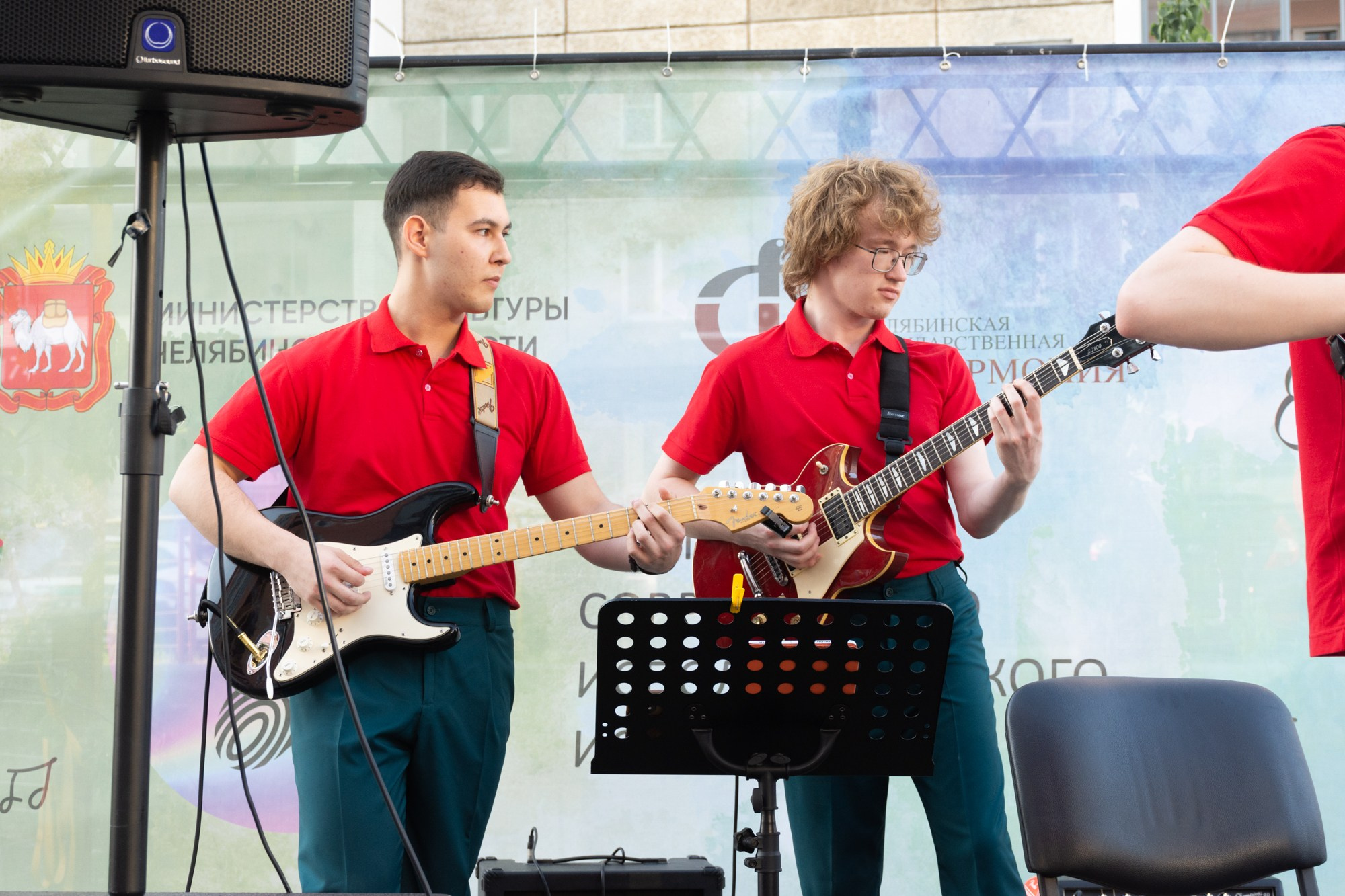 Фестиваль современного исполнительского искусства (Сквер Академ Риверсайд). Фотограф Максим Буряк