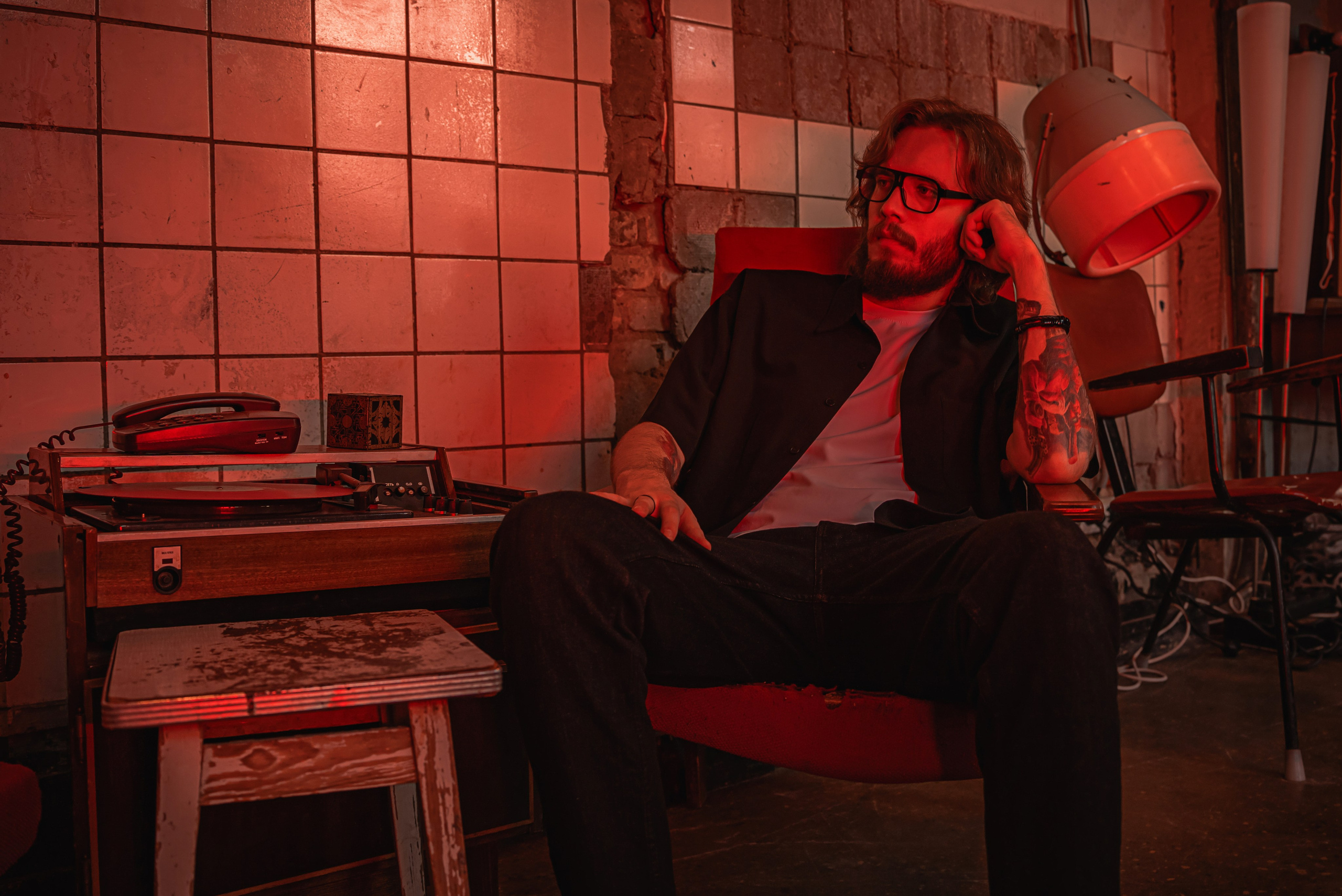 Мрак в неоновых лучах. Репортажный фотограф Анастасия Рубцова