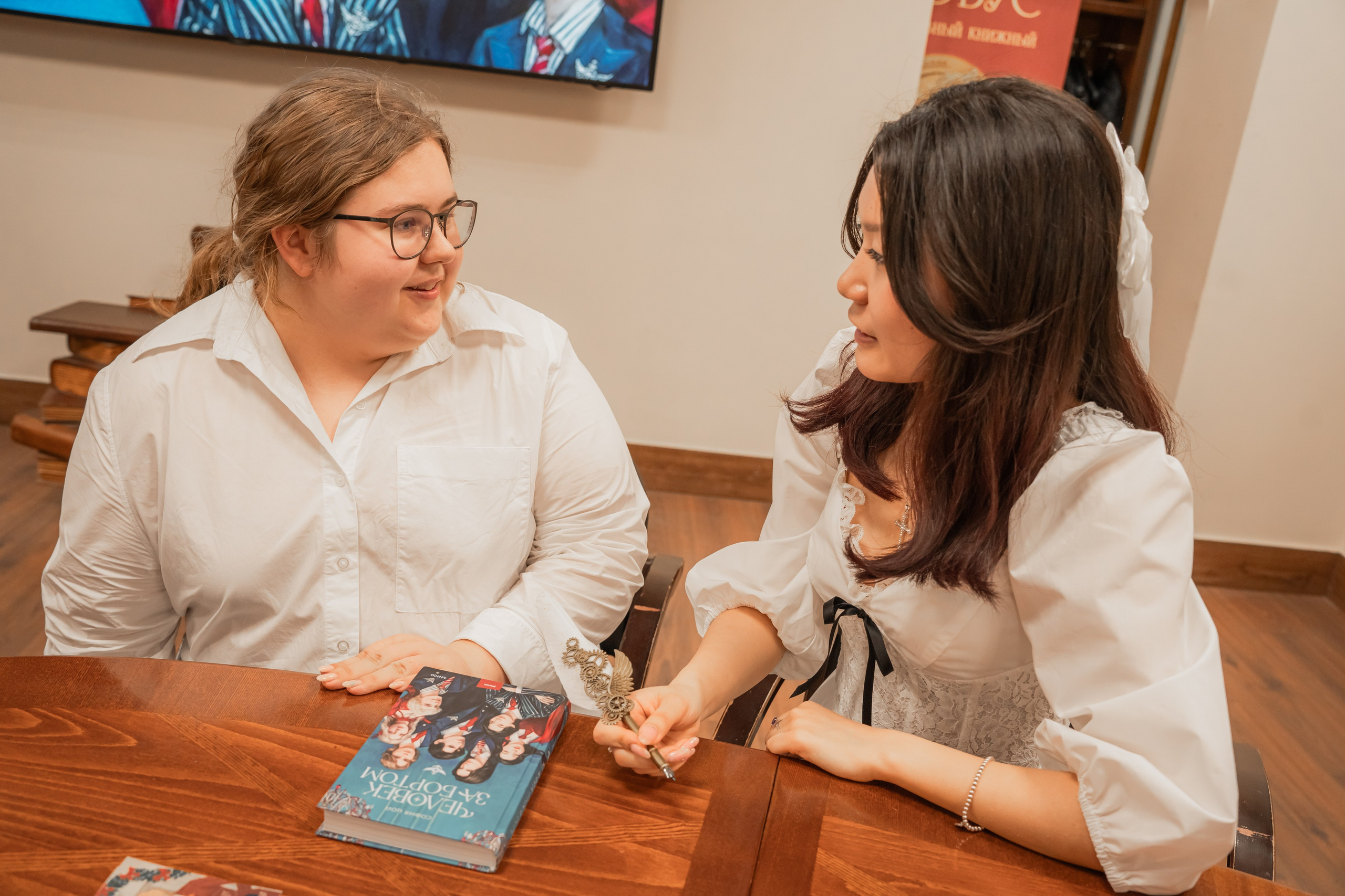 Презентация книги «Человек за бортом», автор София Цой. Репортажный фотограф Анастасия Рубцова