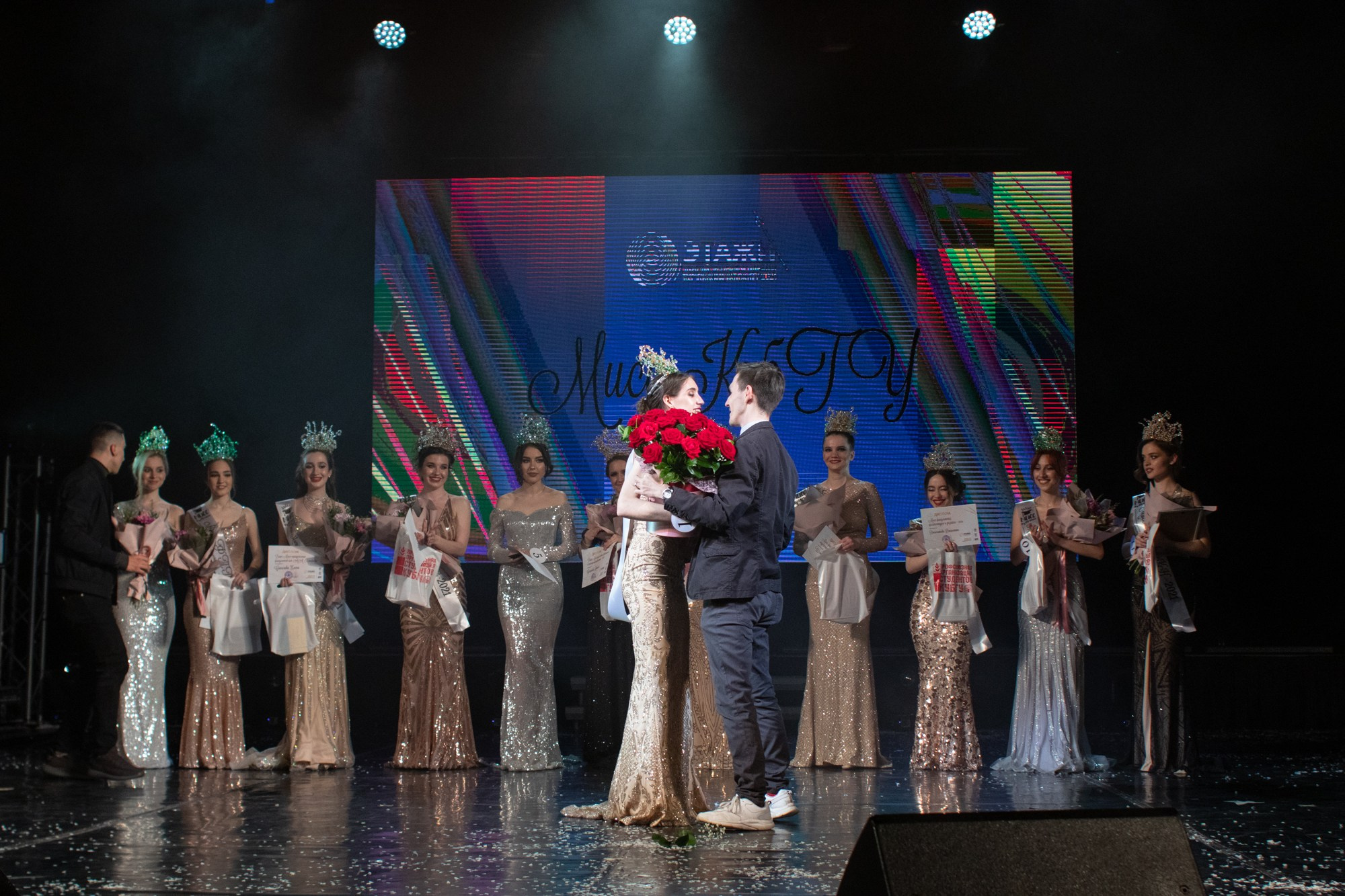 Конкурс красоты Мисс КубГУ 2021. Репортажный, промышленный и маркетплейс-фотограф Дмитрий Чернат