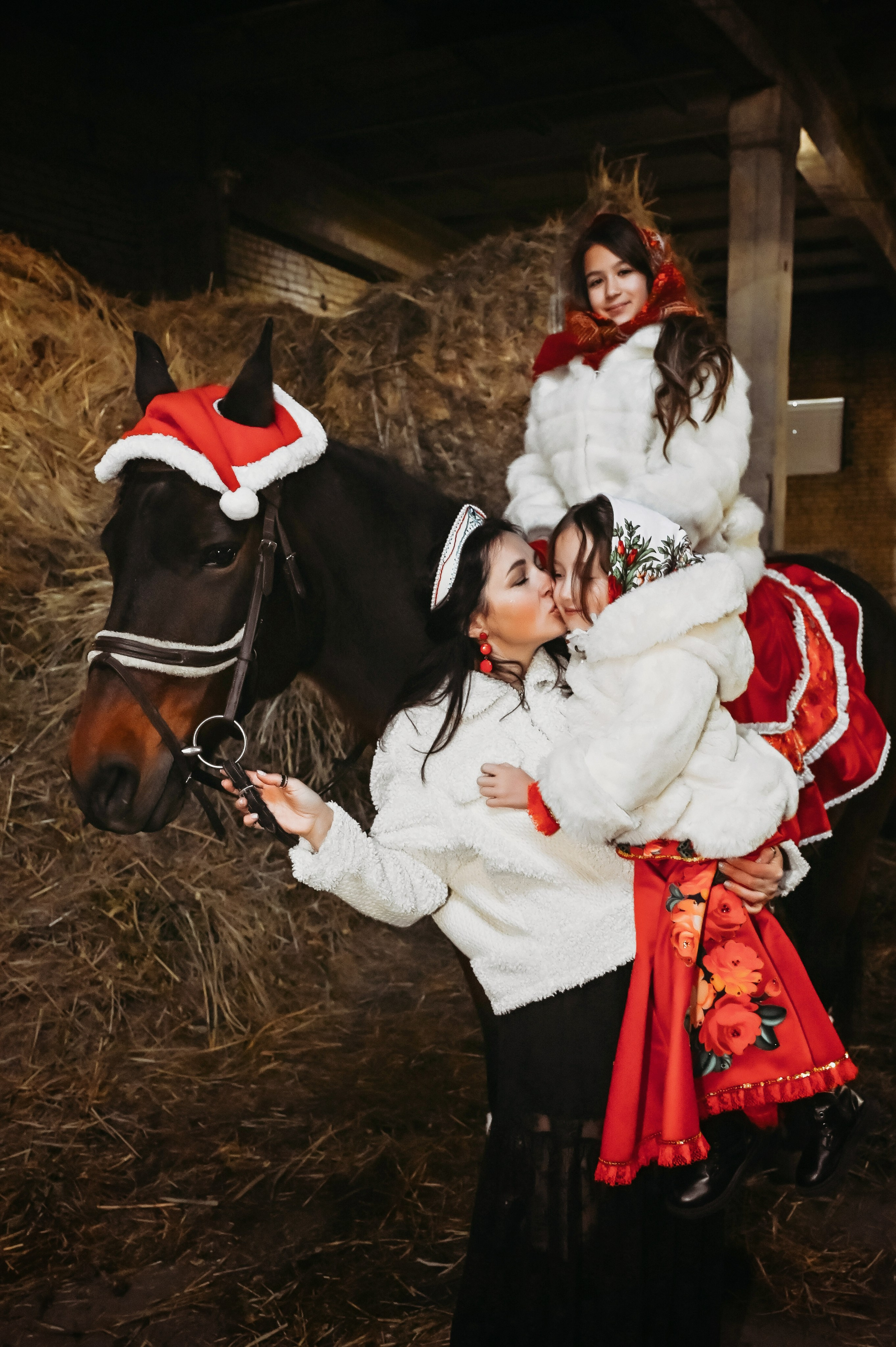 Новогодняя с лошадкой. Детский и семейный фотограф выпускной альбом Приморско-Ахтарск