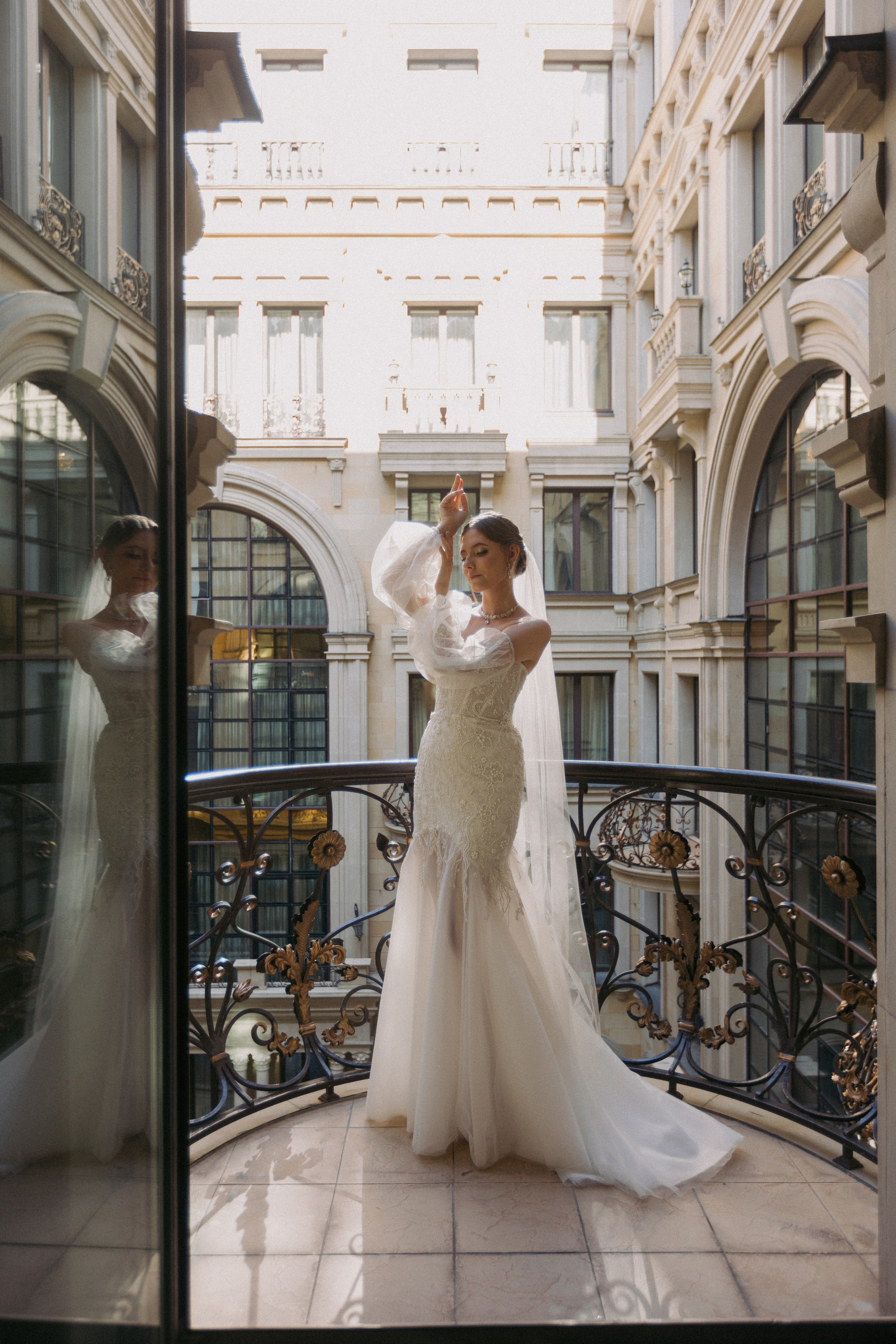 Свадебная фотосессия на Тверской. Свадебный фотограф в Москве. свадебная фотосессия Москва. Фотограф в Москве Валерия Рожкова