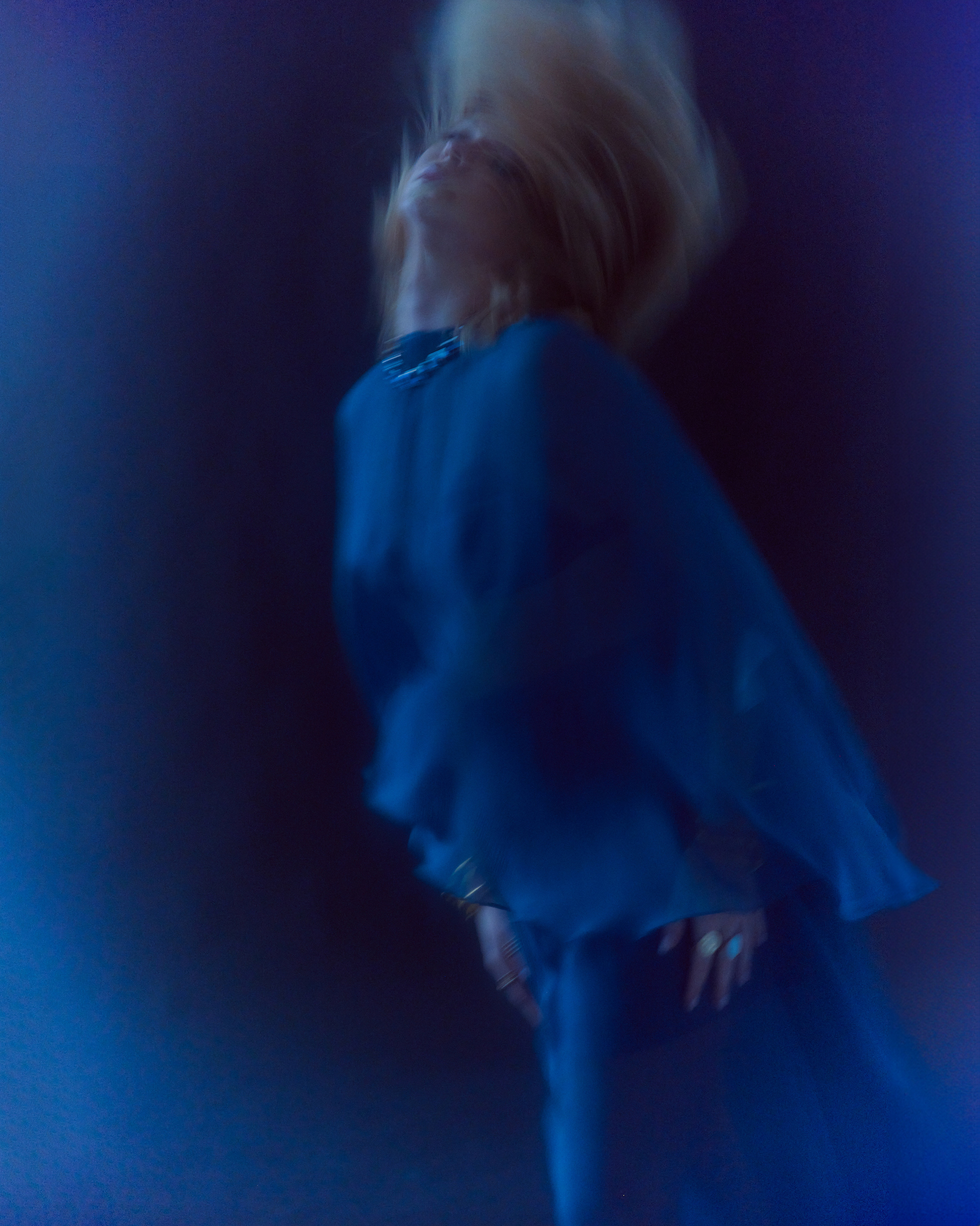 Blue ocean. Z H U R A V L E V