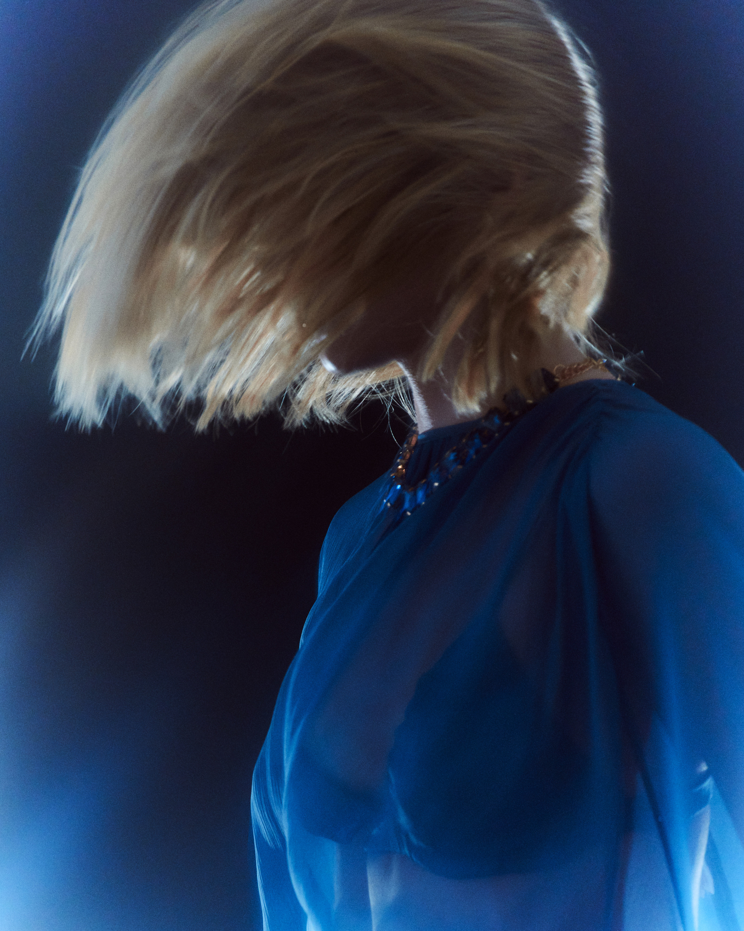 Blue ocean. Z H U R A V L E V