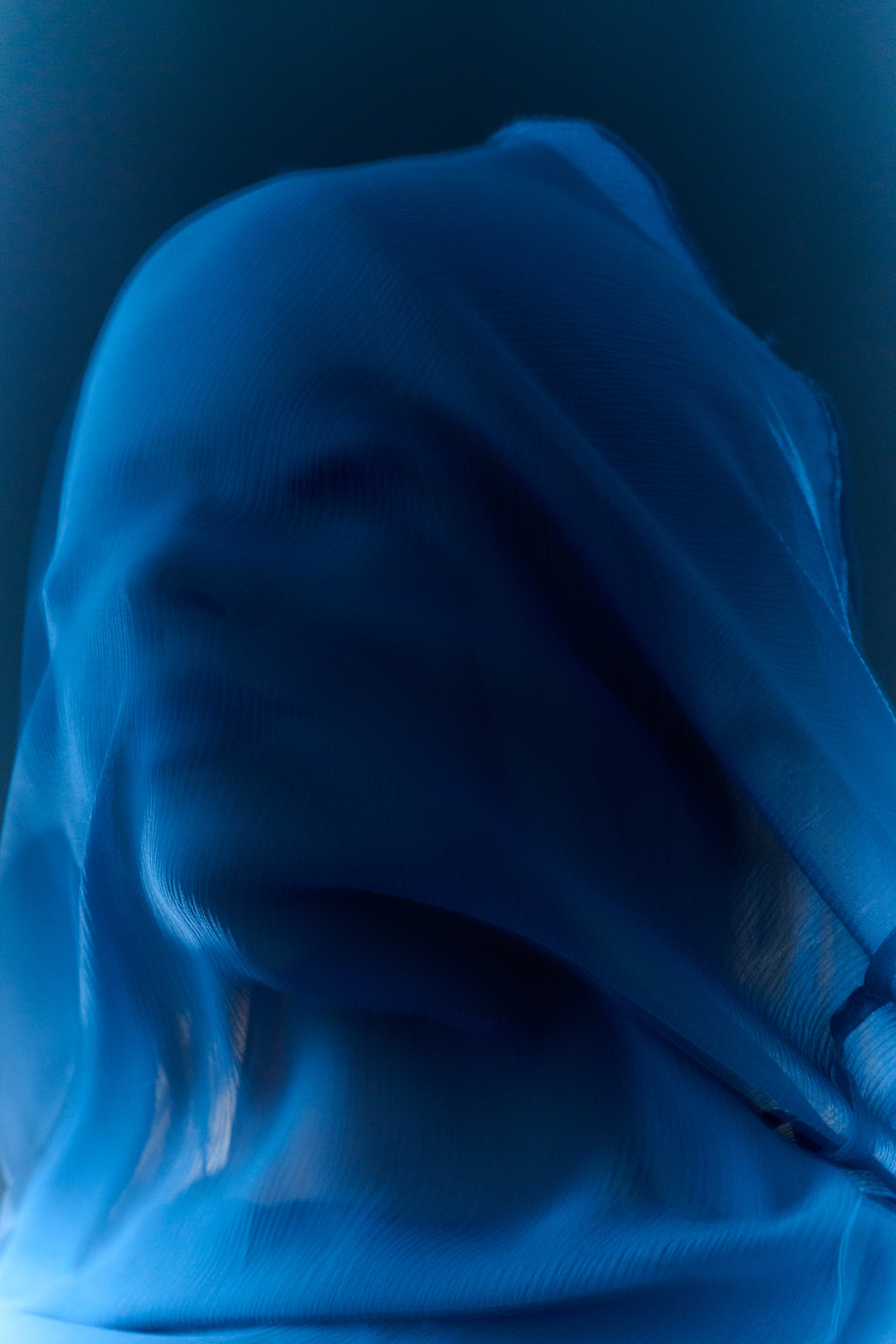 Blue ocean. Z H U R A V L E V