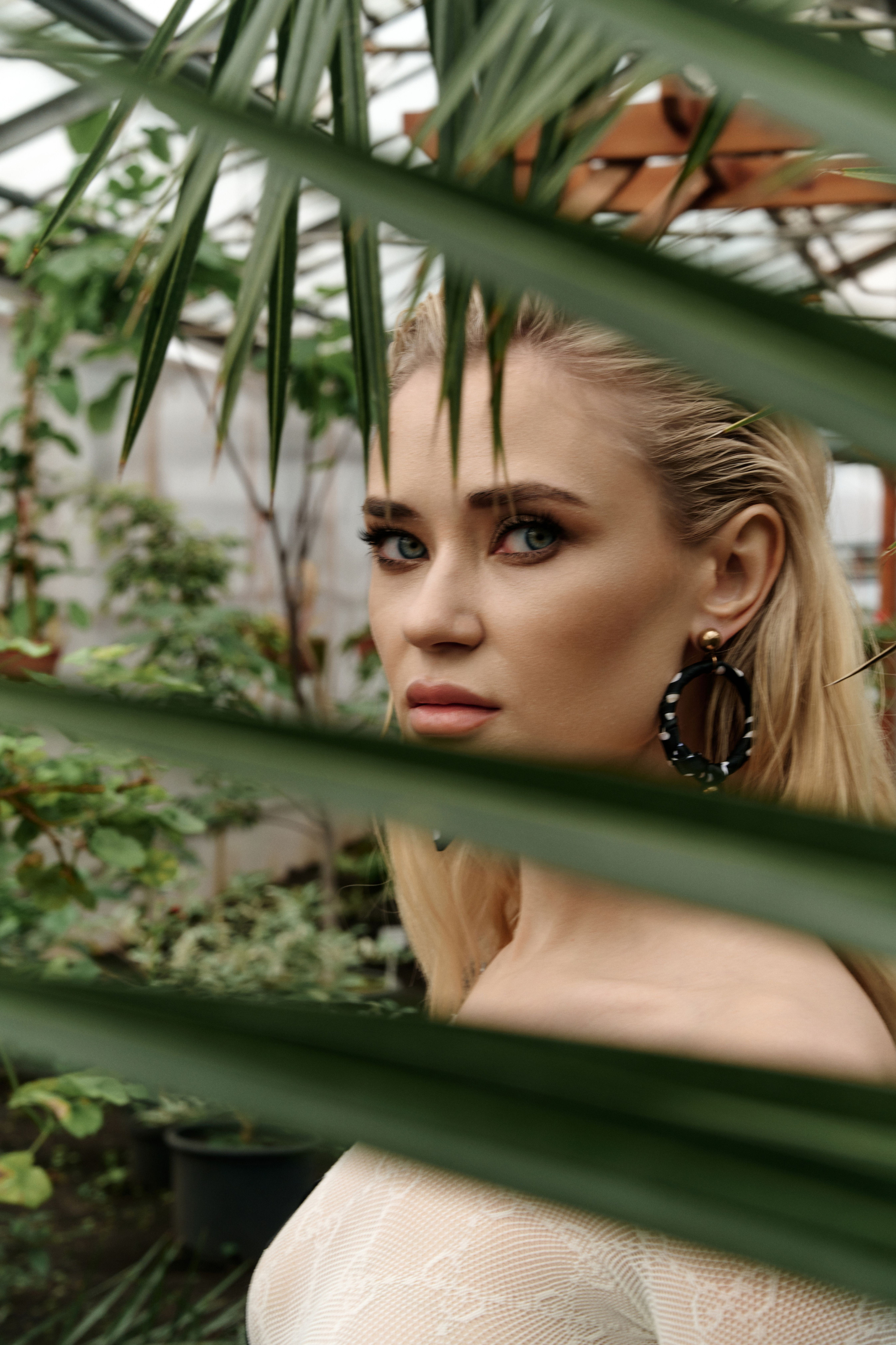 Юля. Z H U R A V L E V