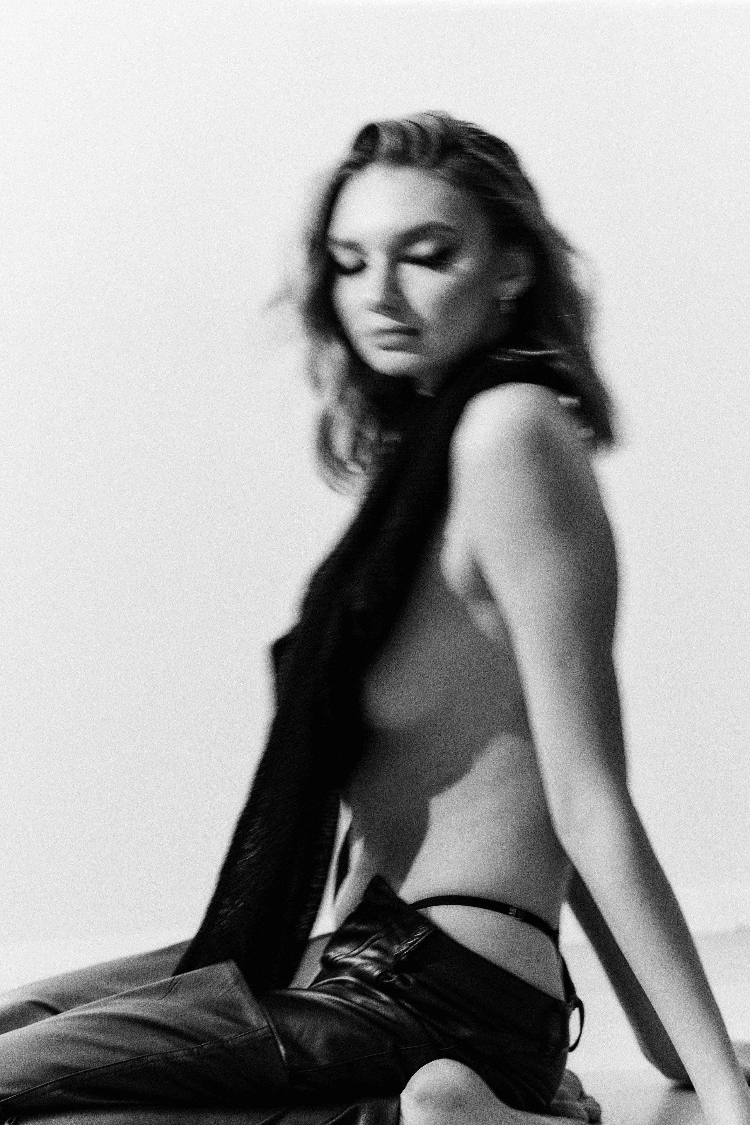 Alina. Z H U R A V L E V