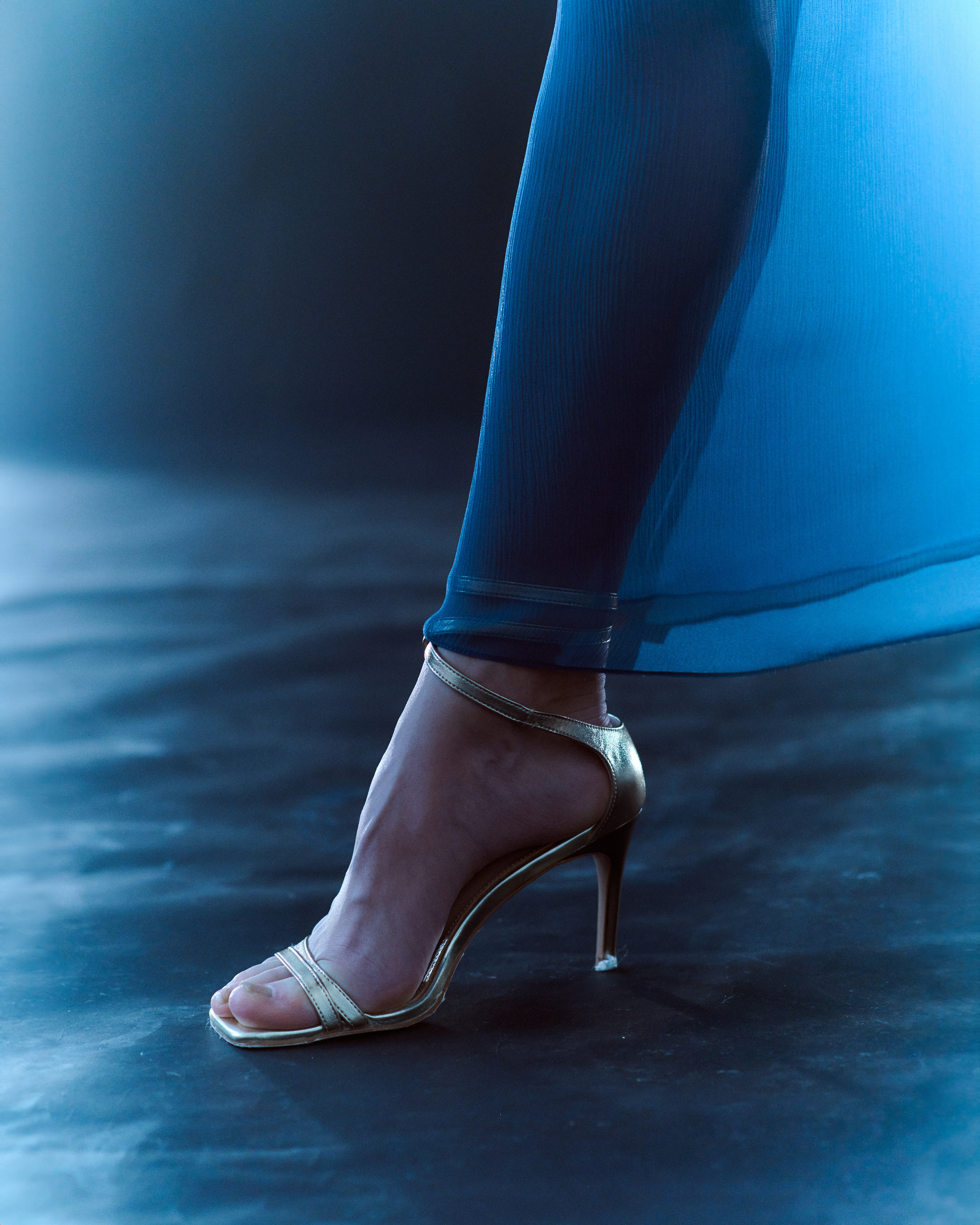 Blue ocean. Z H U R A V L E V