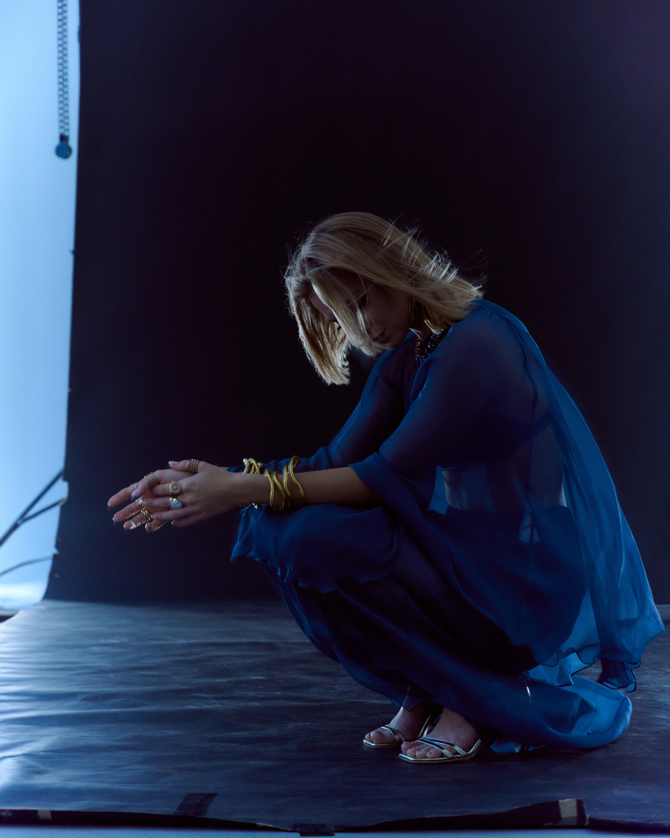 Blue ocean. Z H U R A V L E V