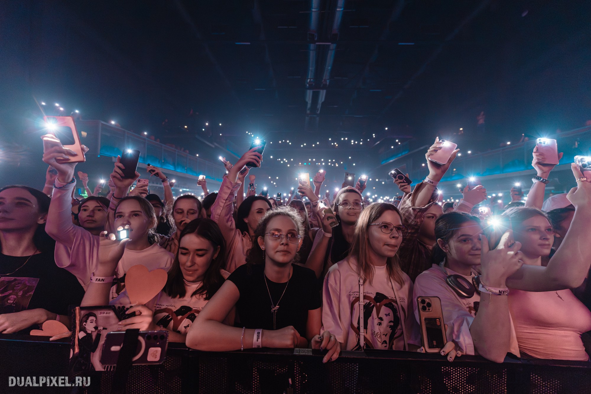 Mona. Магия музыки в кадре: Концертная Фотография