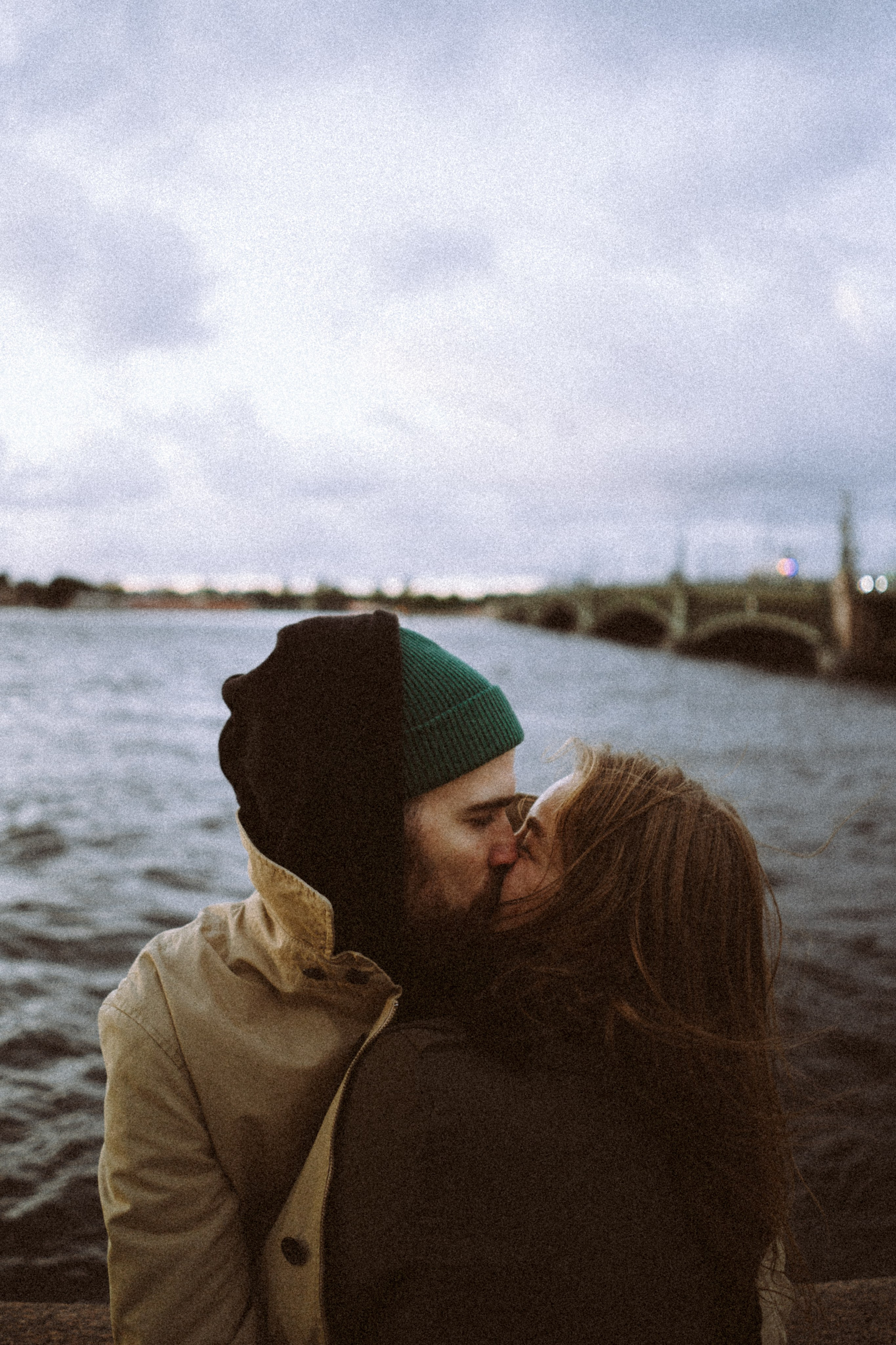 Elena Raya • Photographer