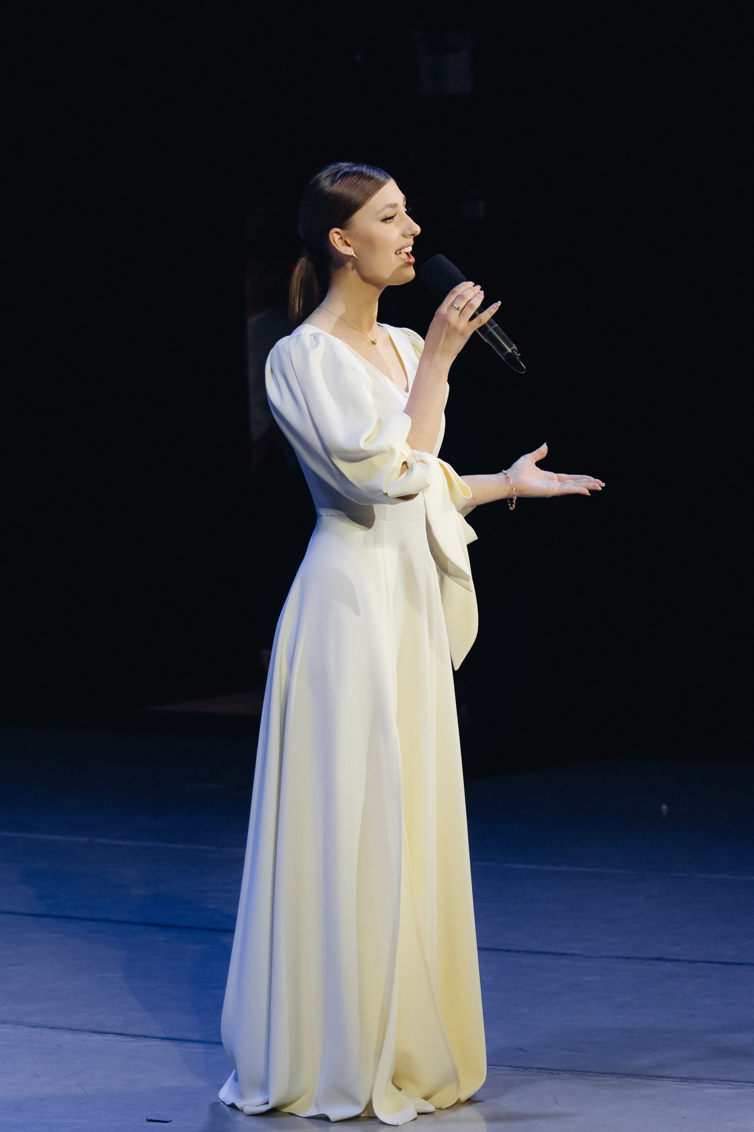 Лучший учитель родного языка и литературы 2025. Свадебный и семейный фотограф в Улан-Удэ