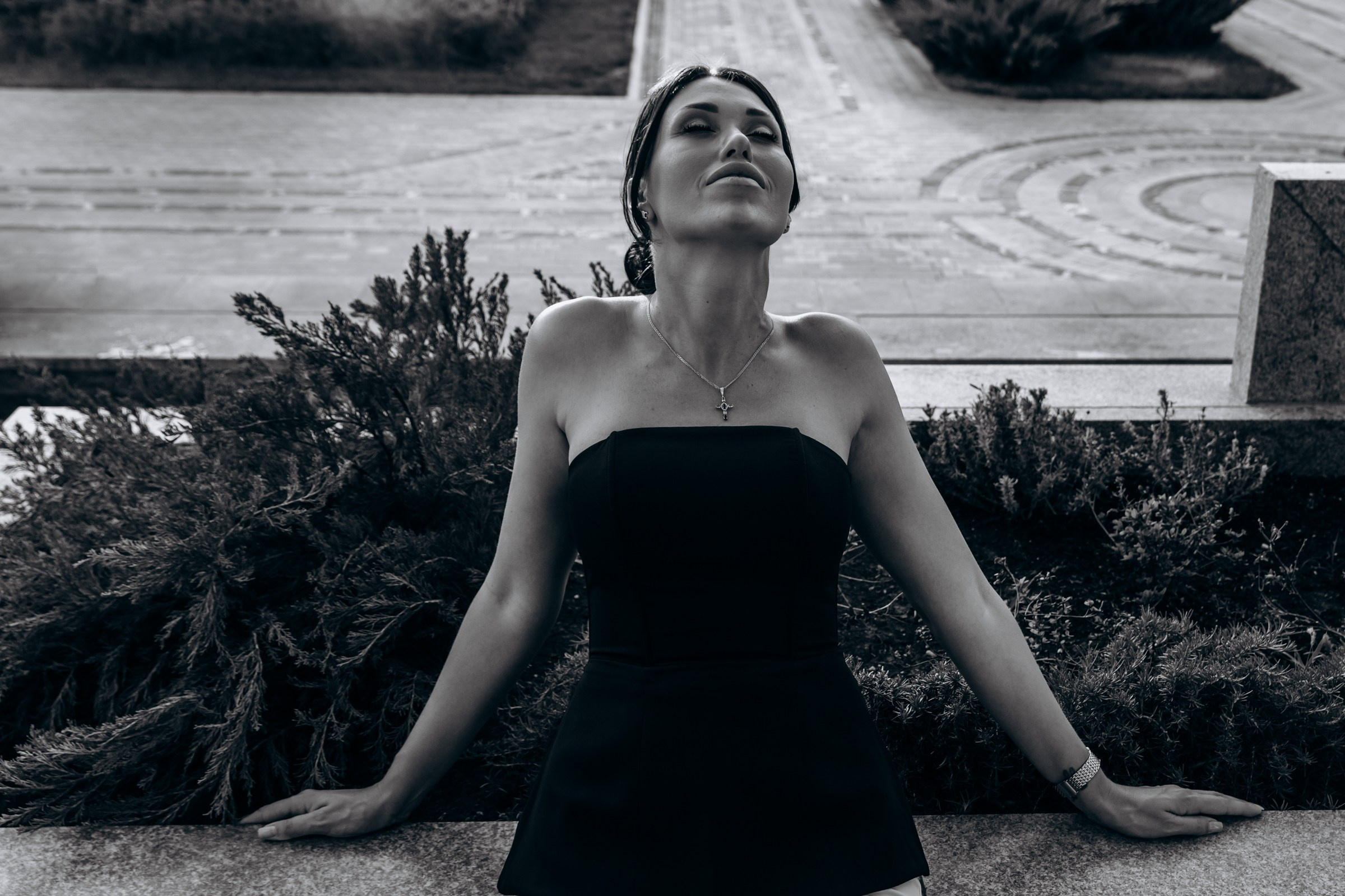 Индивидуальная женская фотосессия. Фотограф в Крыму — Федор зайцев. Свадебная, семейная и портретная съёмка. Фотографии для контента, для бизнеса. Корпоративная съёмка