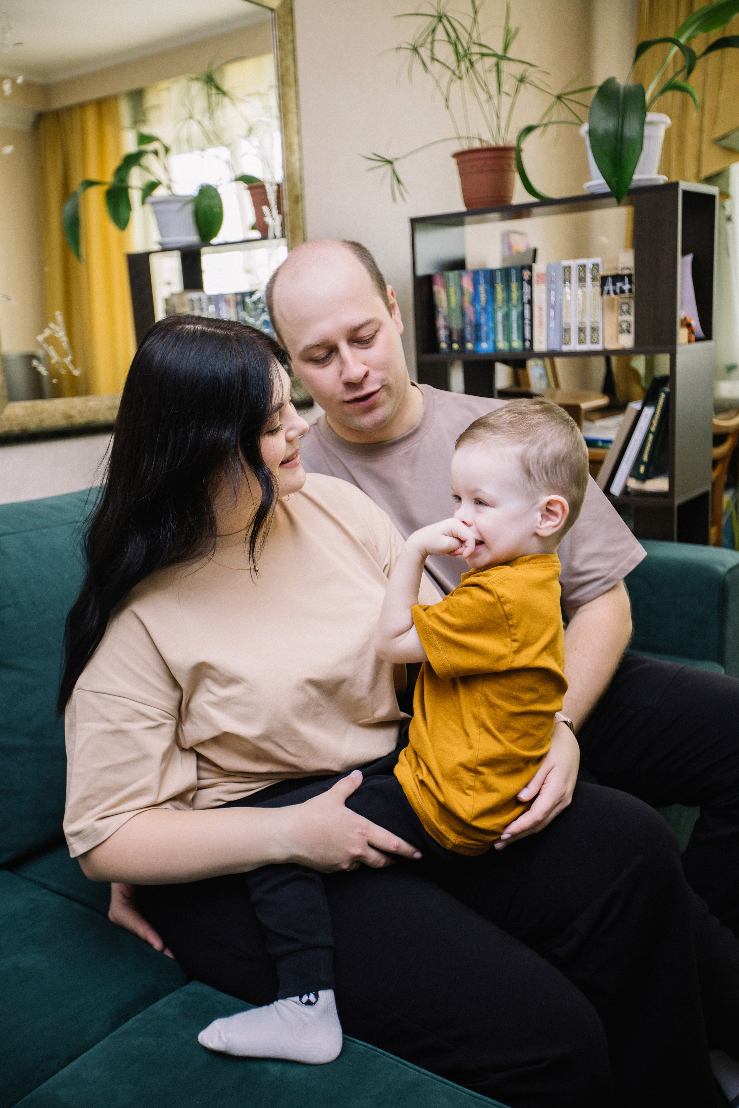 Ярослав + Юля + Егор. Главная