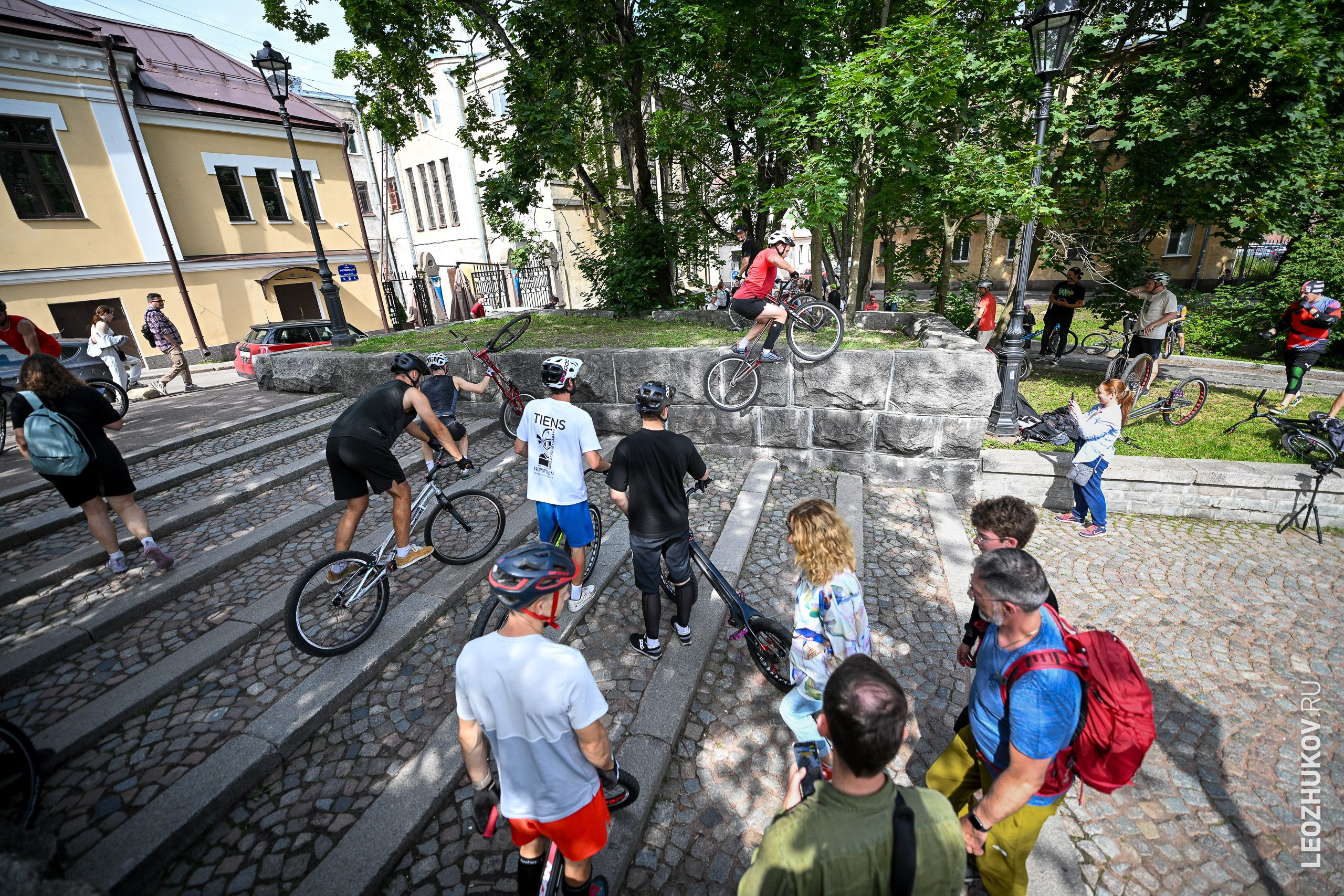 Велотриал на улицах Выборга