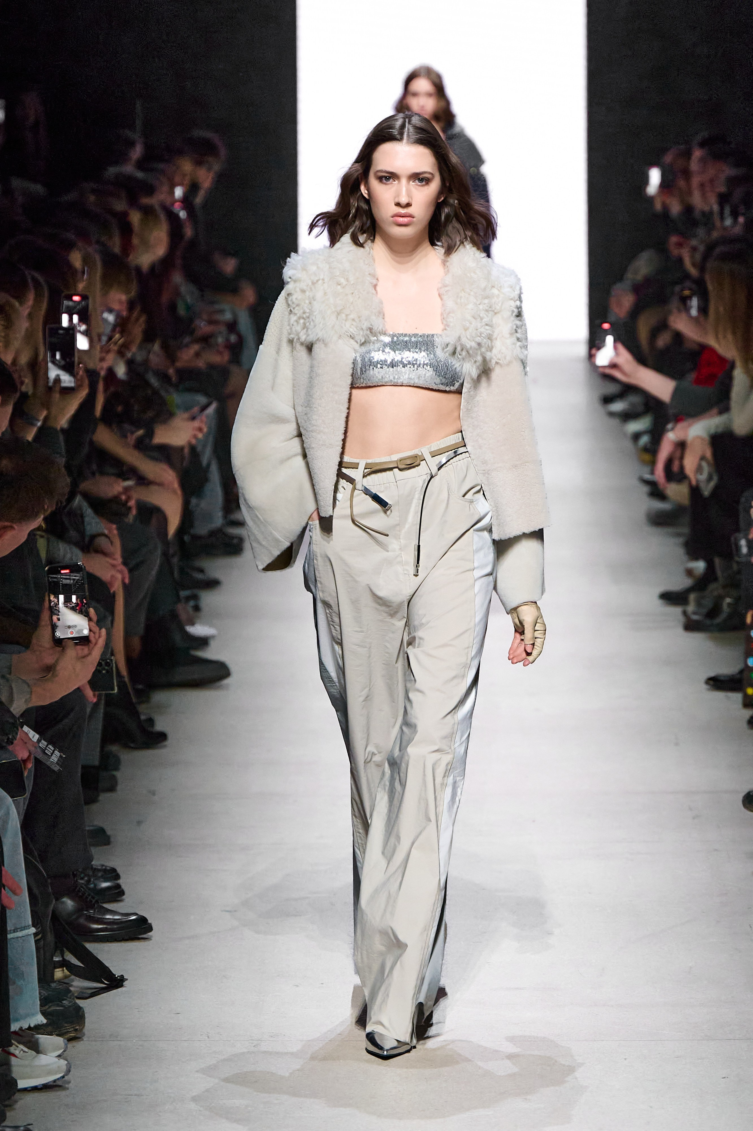 Efremov. Московская неделя моды. 2025. Дима Бабушкин. Фотограф. Подиум. Репортаж. Творчество. Дорого