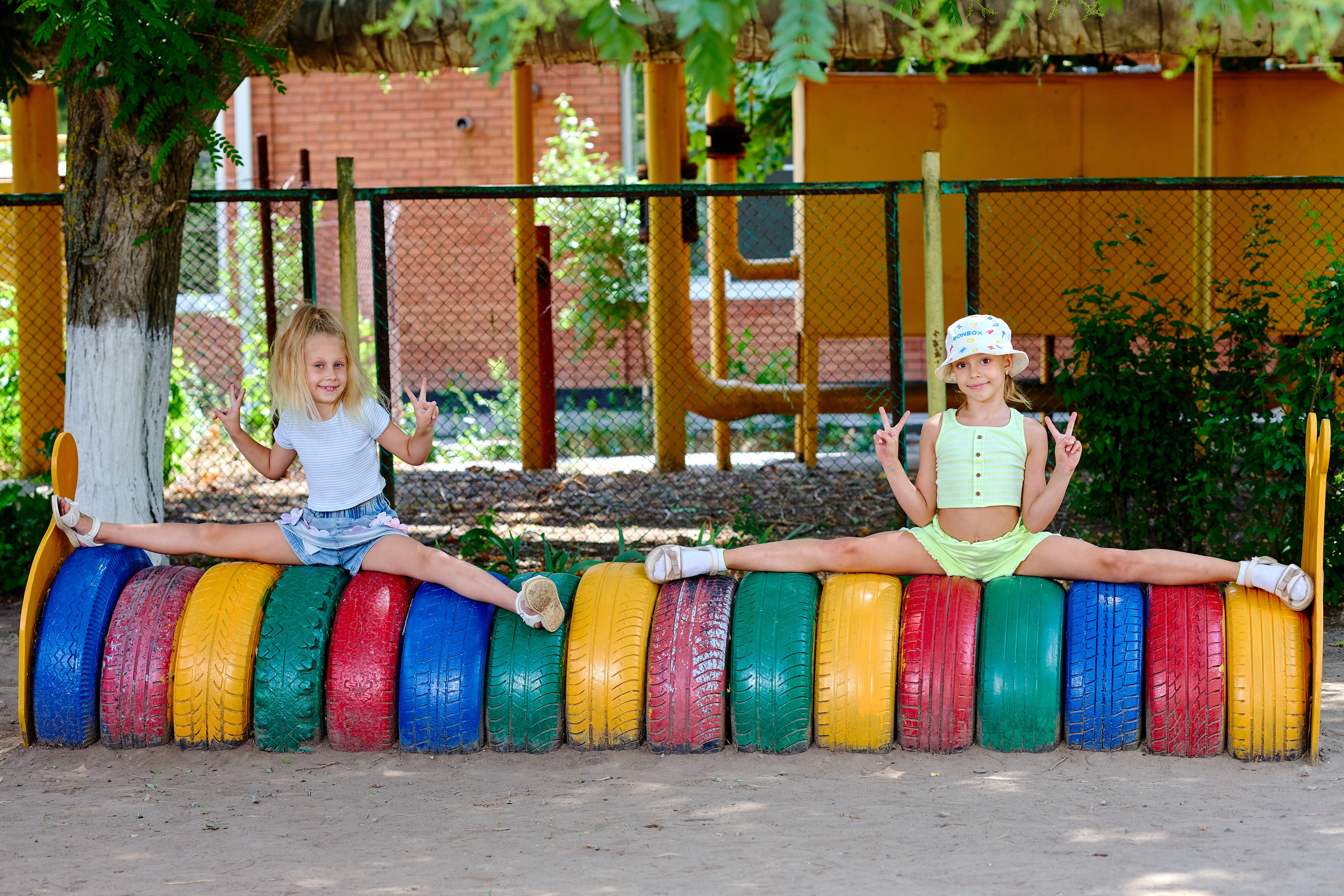 Пример летней съемки в детском саду № 92 Старшая группа Радуга. Фотограф Выпускные альбомы Таганрог Сергей Коробченко