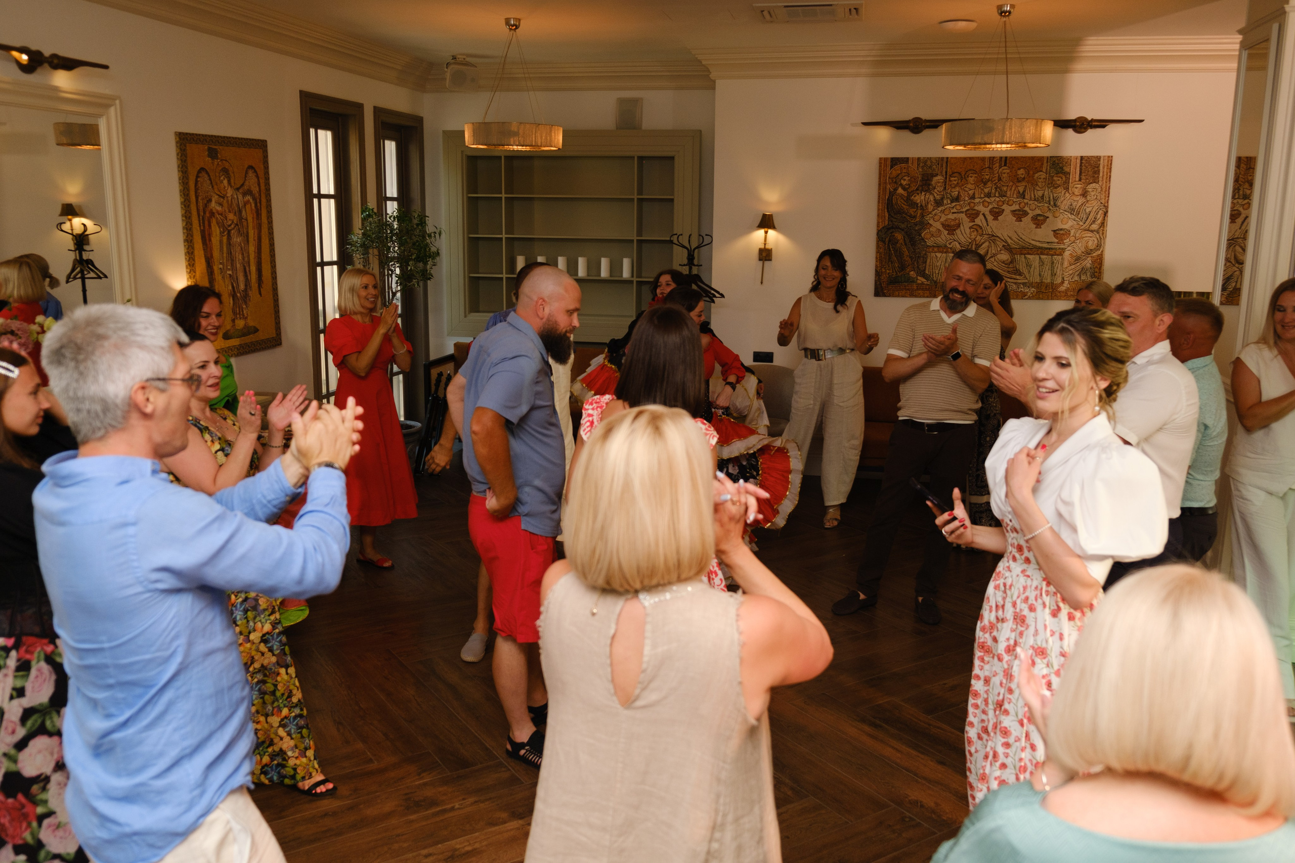 Фотограф на юбилей в Крыму | Съемка дня рождения | Илья Желдак. Профессиональная фотосъемка в Крыму. Натуральные эмоции и живые кадры. Забронируйте дату прямо сейчас!