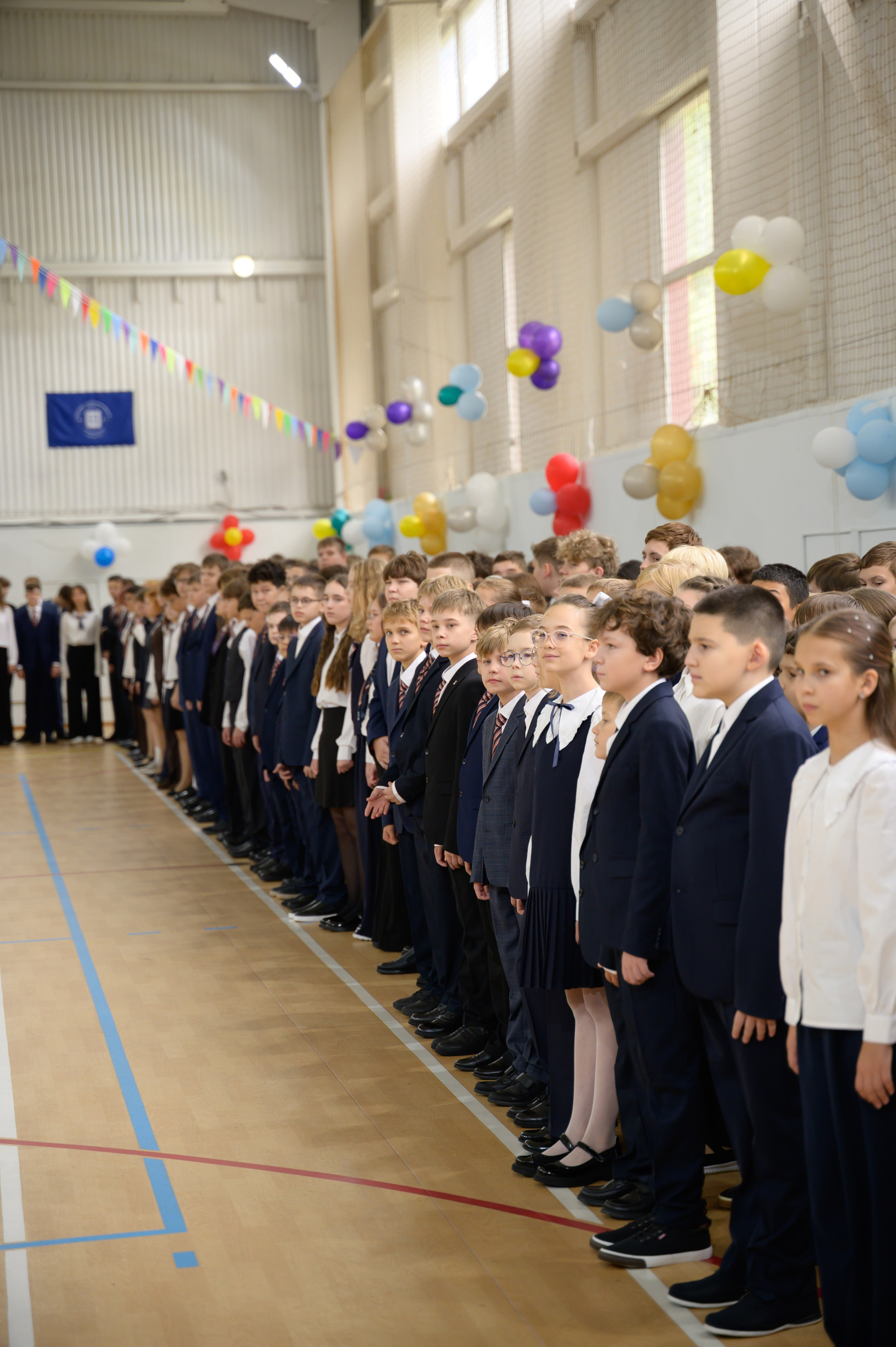 Линейка ФМШ 1 сентября 2026. Фотограф новорожденных, семейный детский в Тюмени Татьяна Морозова