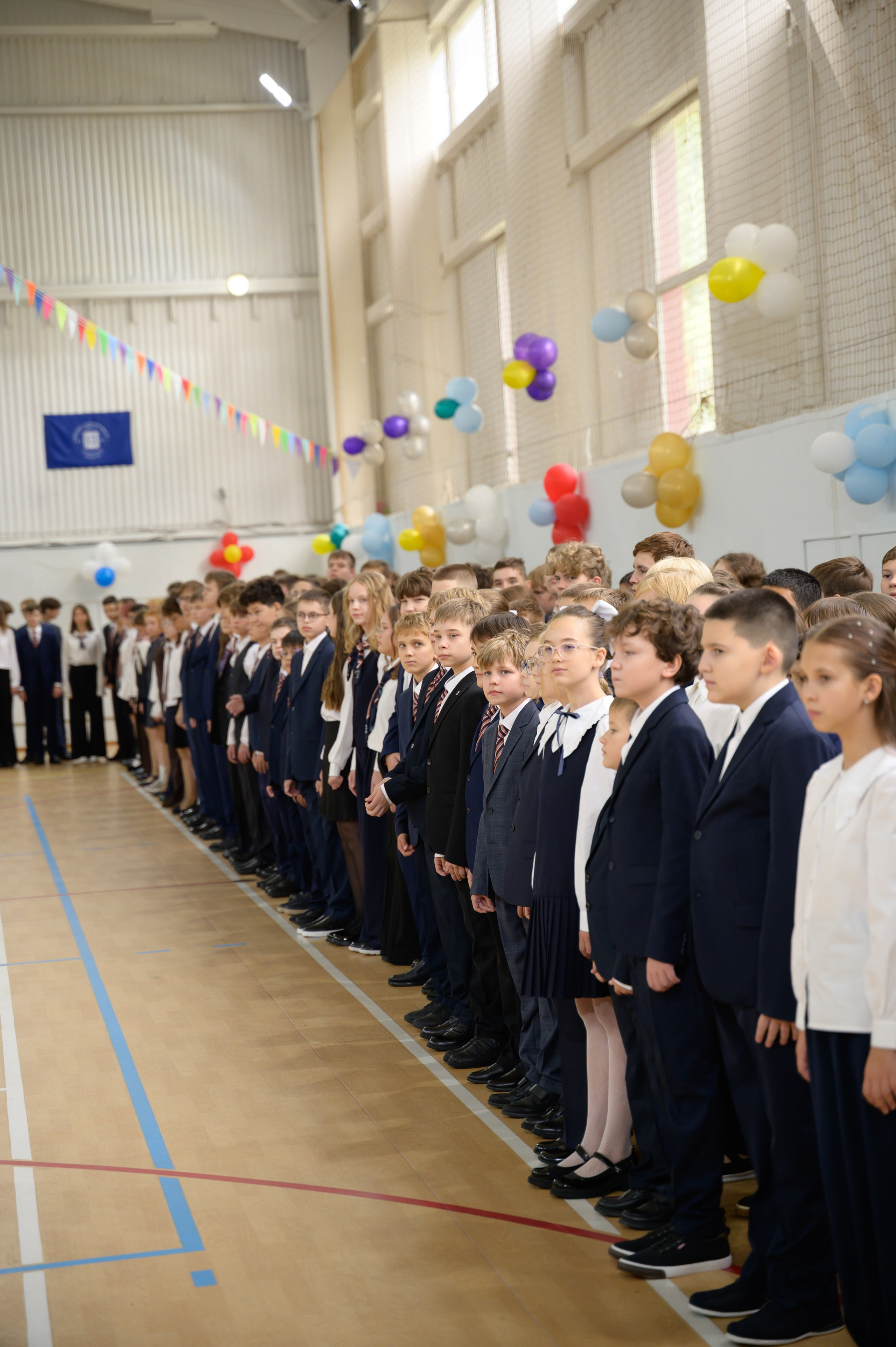 Линейка ФМШ 1 сентября 2026. Фотограф новорожденных, семейный детский в Тюмени Татьяна Морозова
